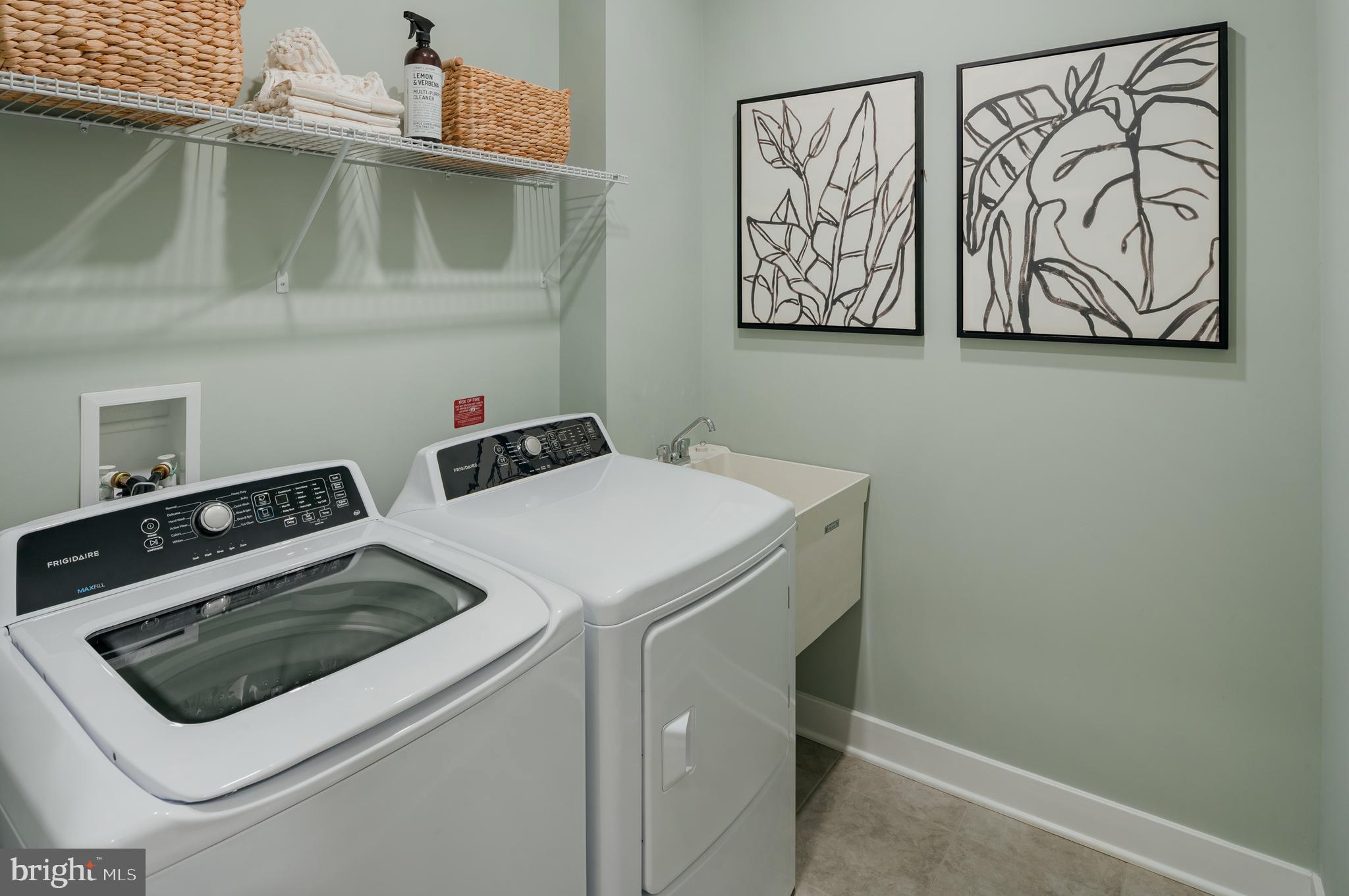 WHITE PLAINS - Residential