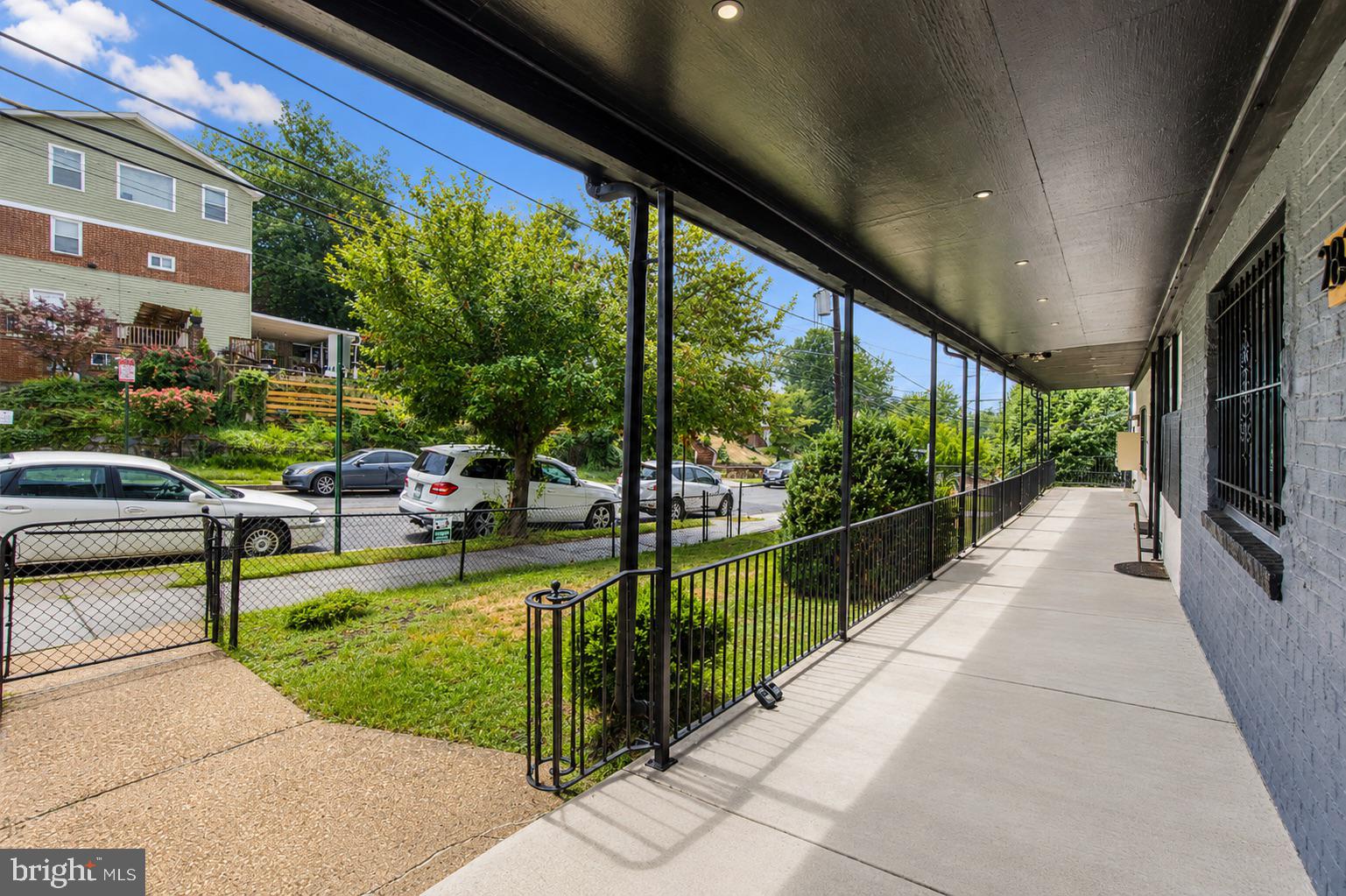 2834 R STREET SE 2