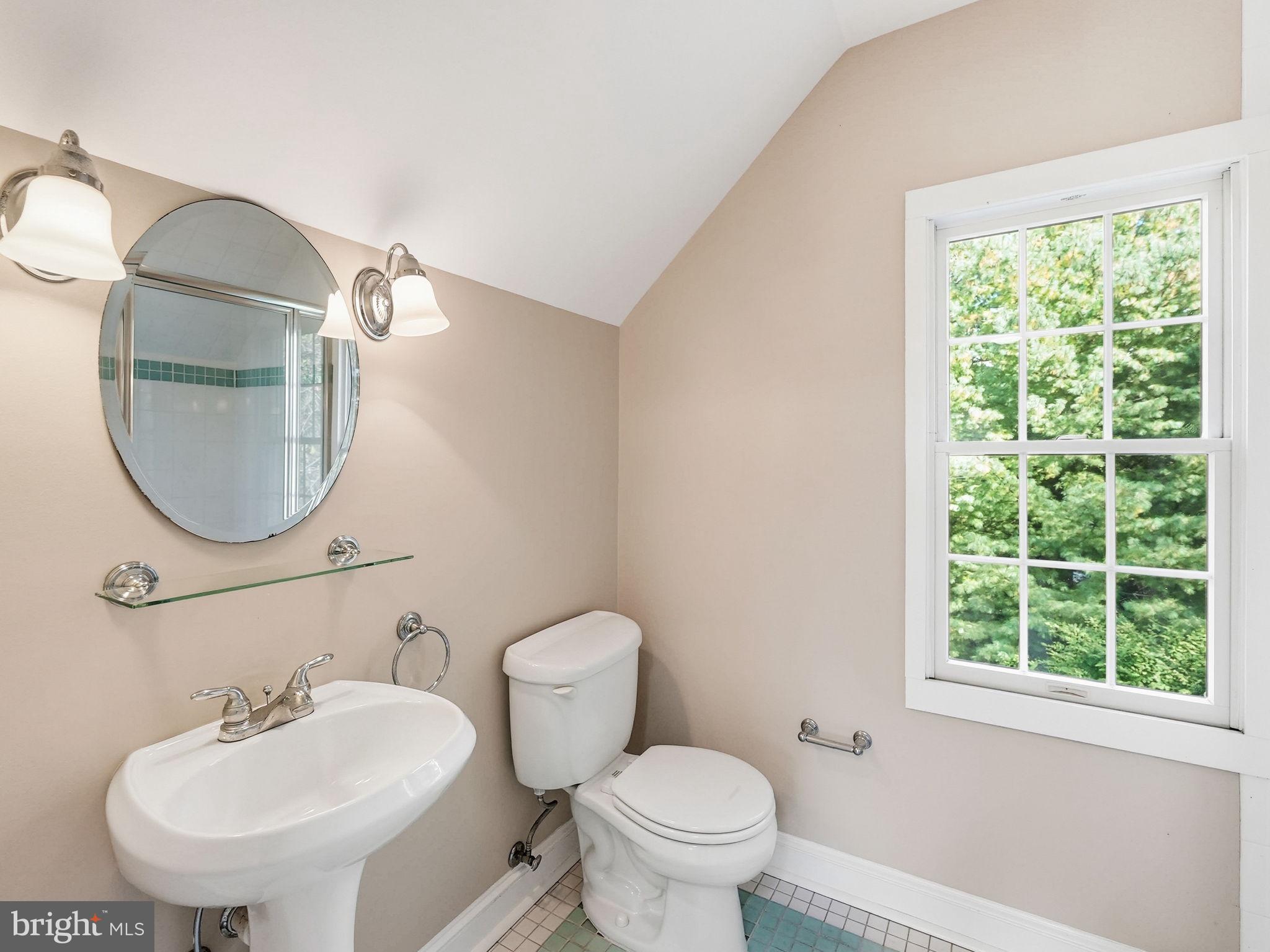 COUNTRY CLUB HILLS - Residential