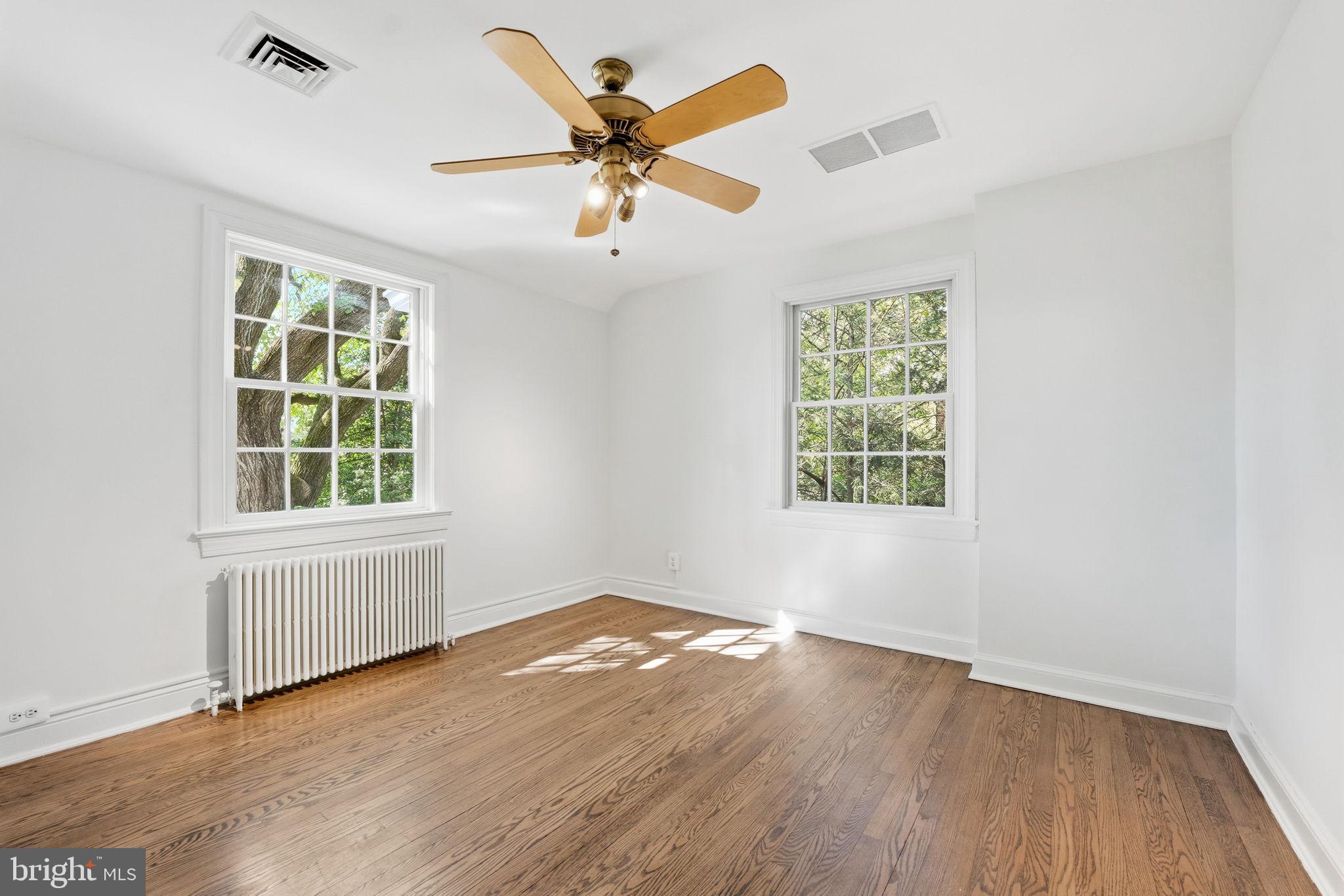 COUNTRY CLUB HILLS - Residential