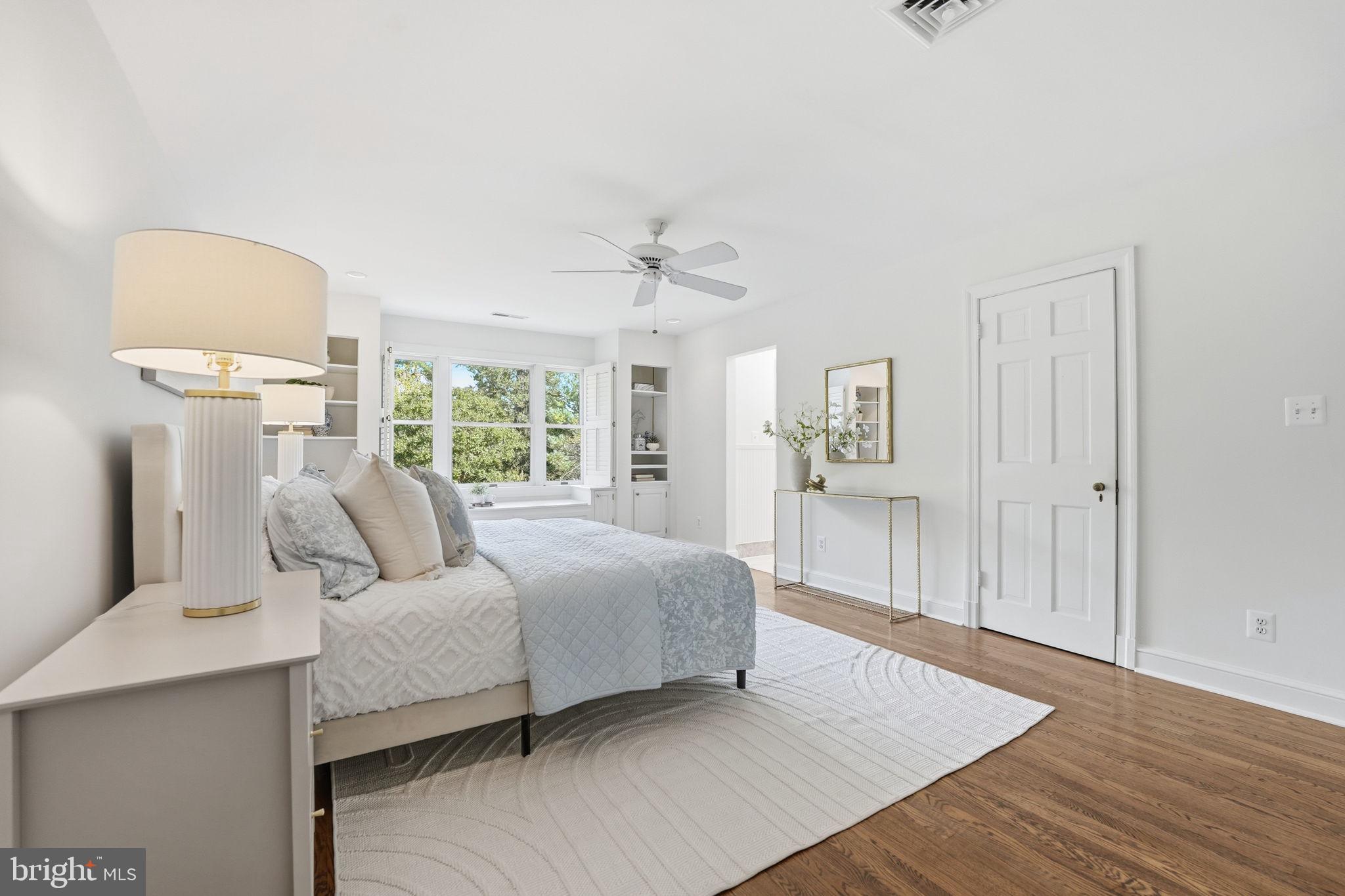 COUNTRY CLUB HILLS - Residential