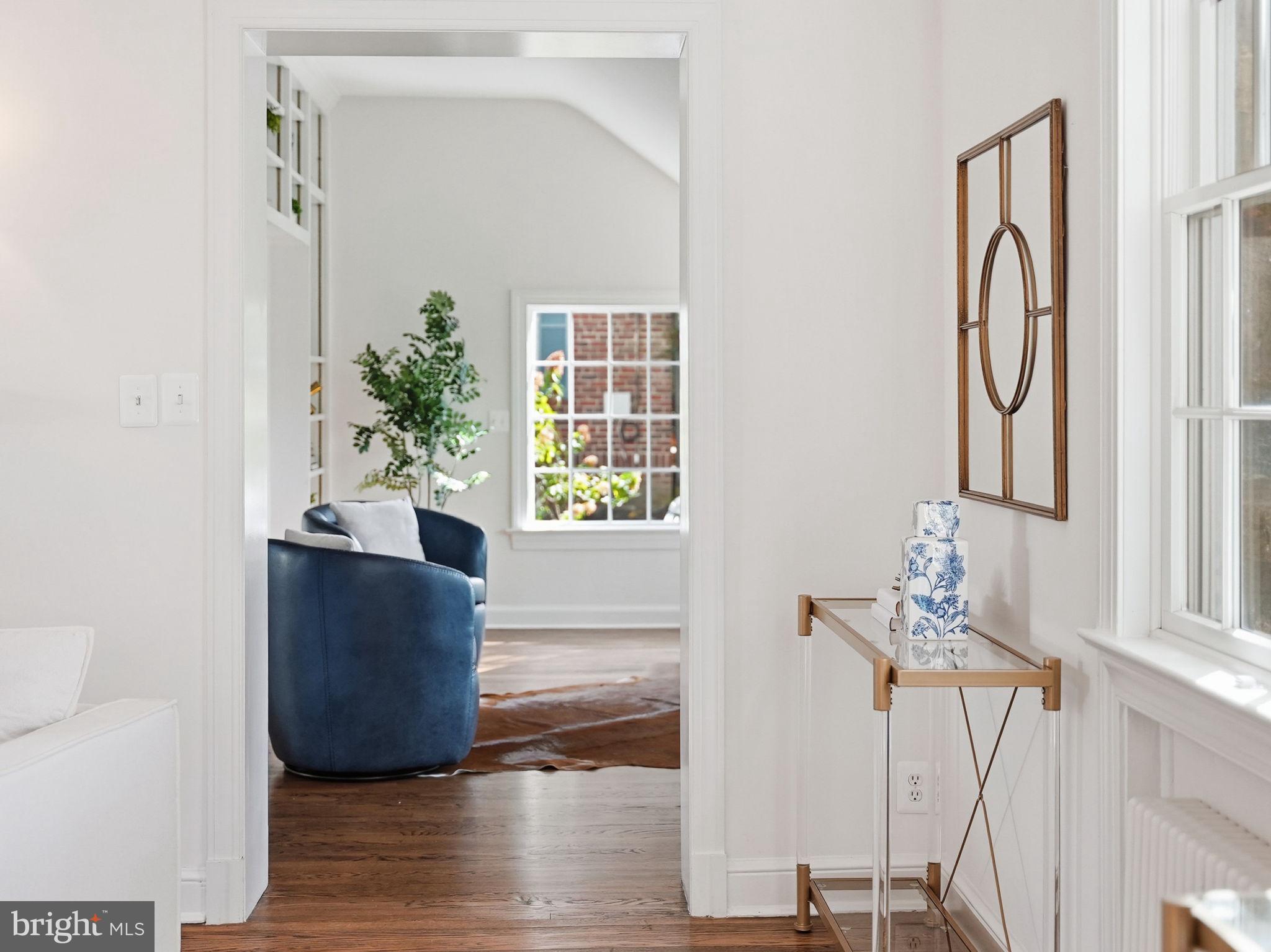 COUNTRY CLUB HILLS - Residential