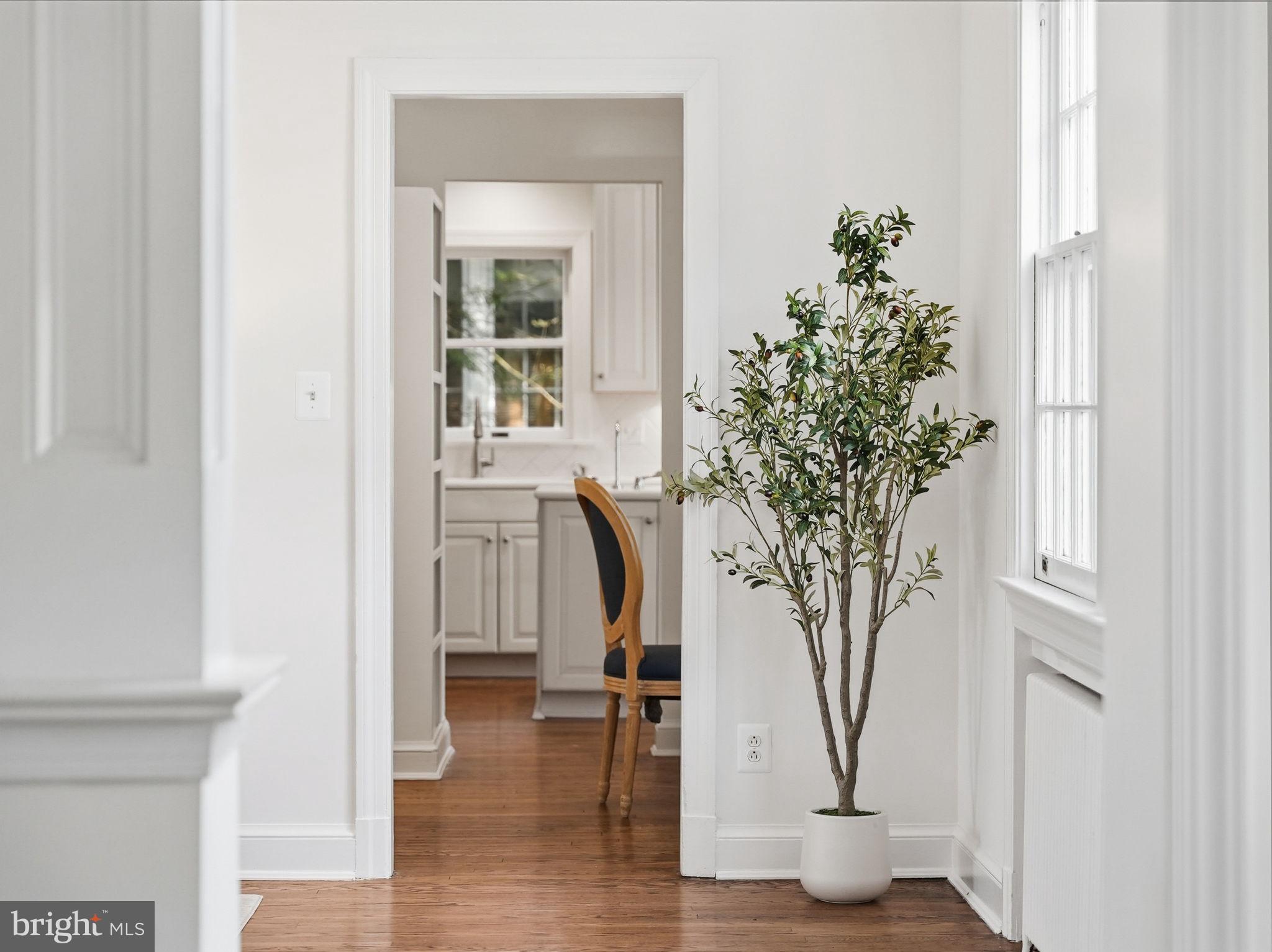 COUNTRY CLUB HILLS - Residential