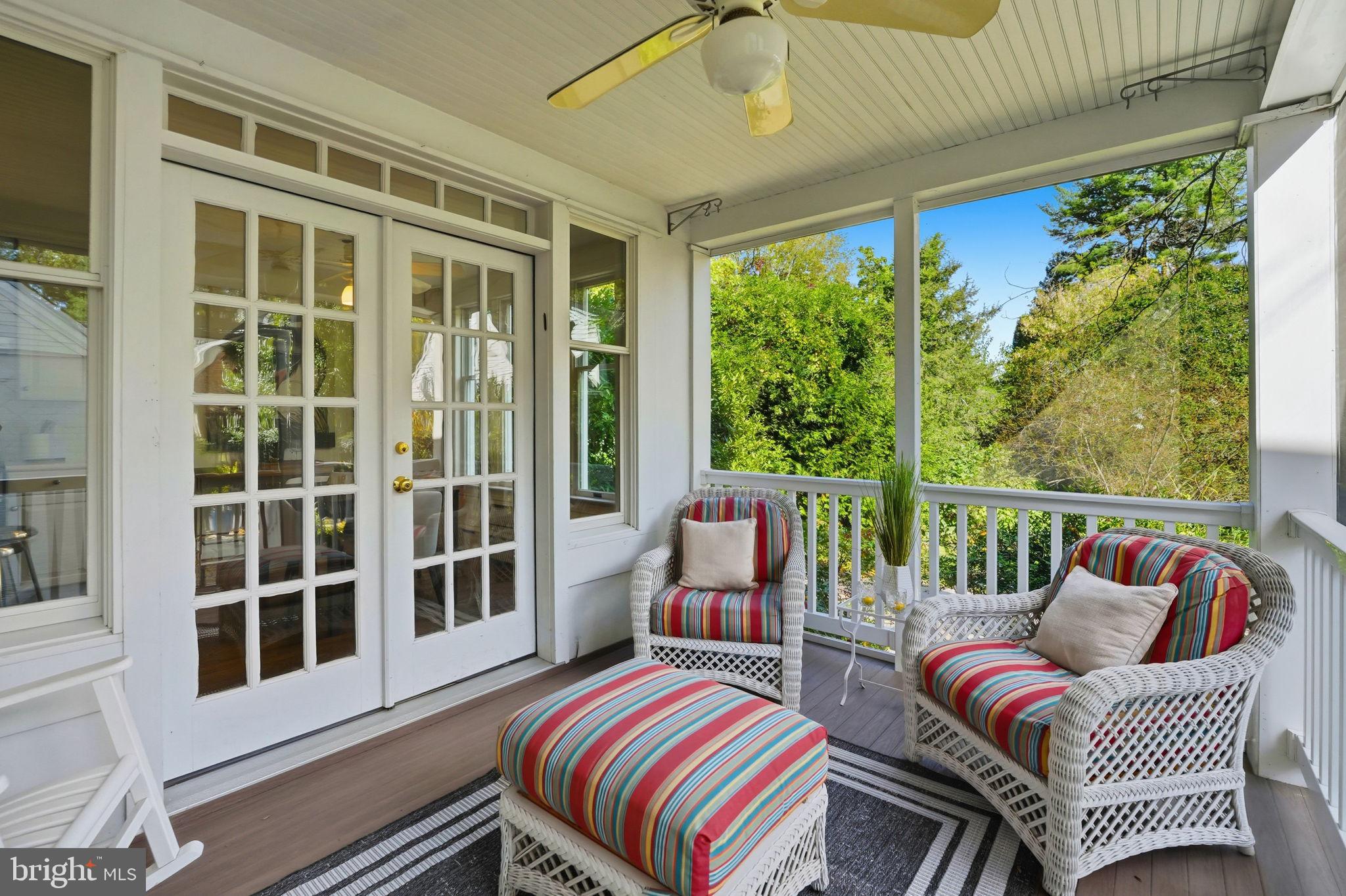 COUNTRY CLUB HILLS - Residential