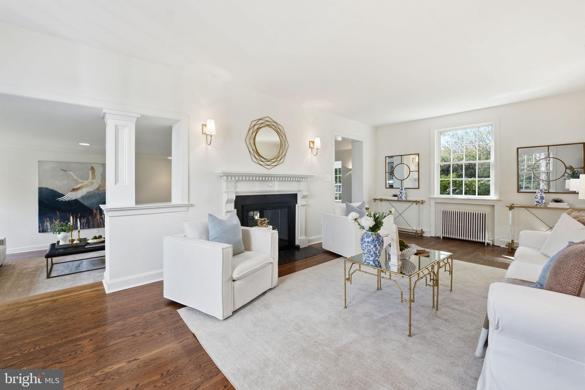 COUNTRY CLUB HILLS - Residential