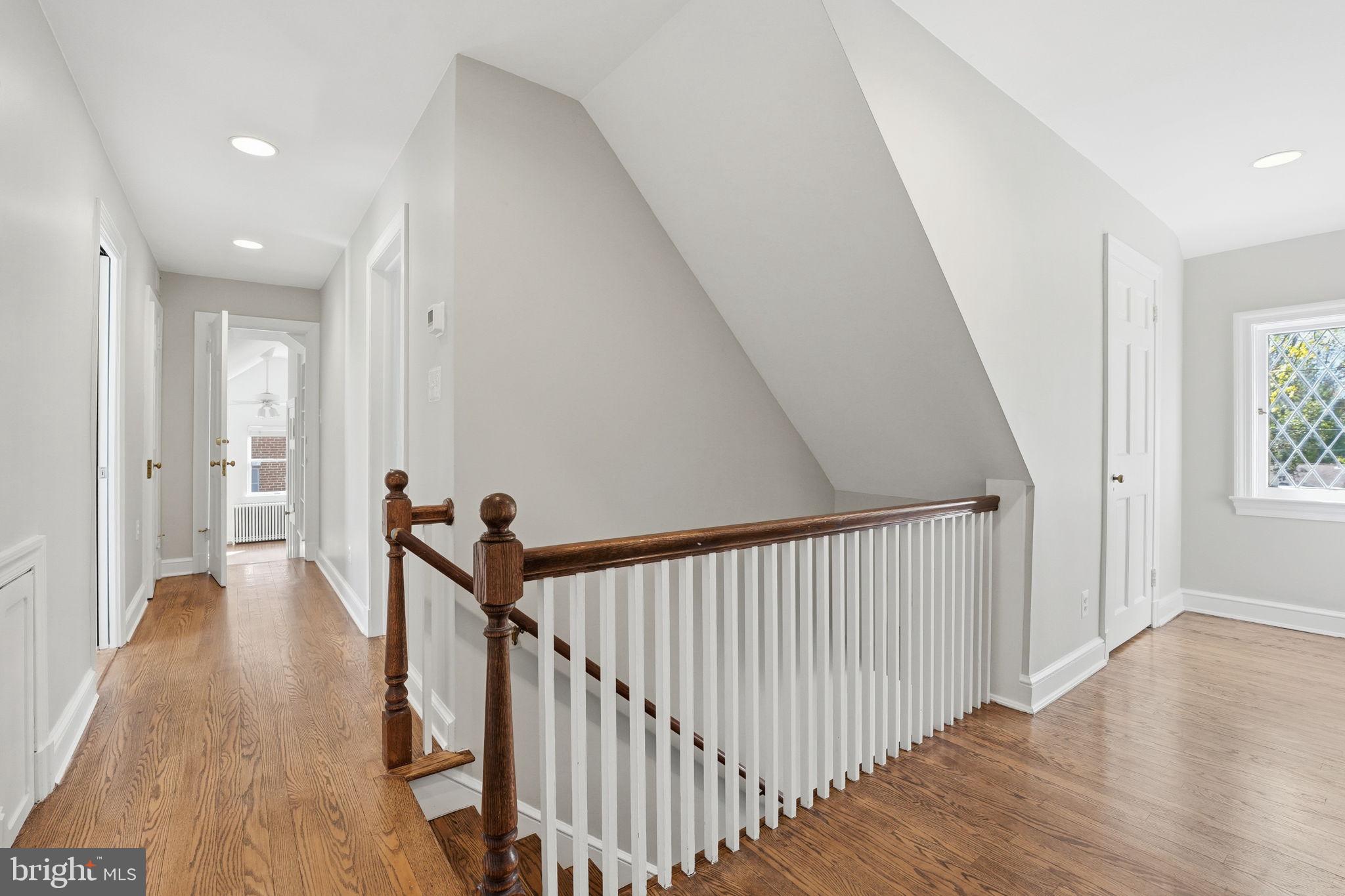 COUNTRY CLUB HILLS - Residential