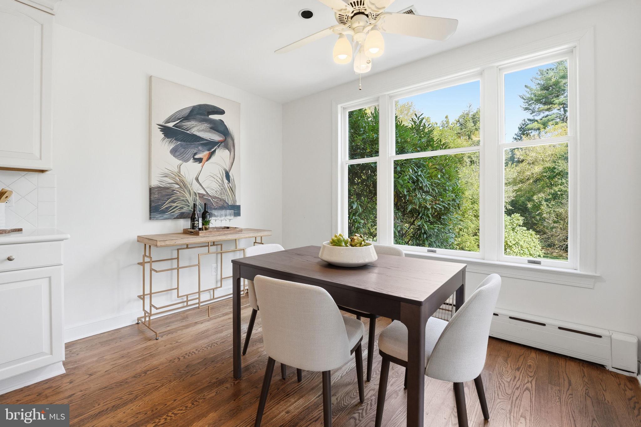 COUNTRY CLUB HILLS - Residential