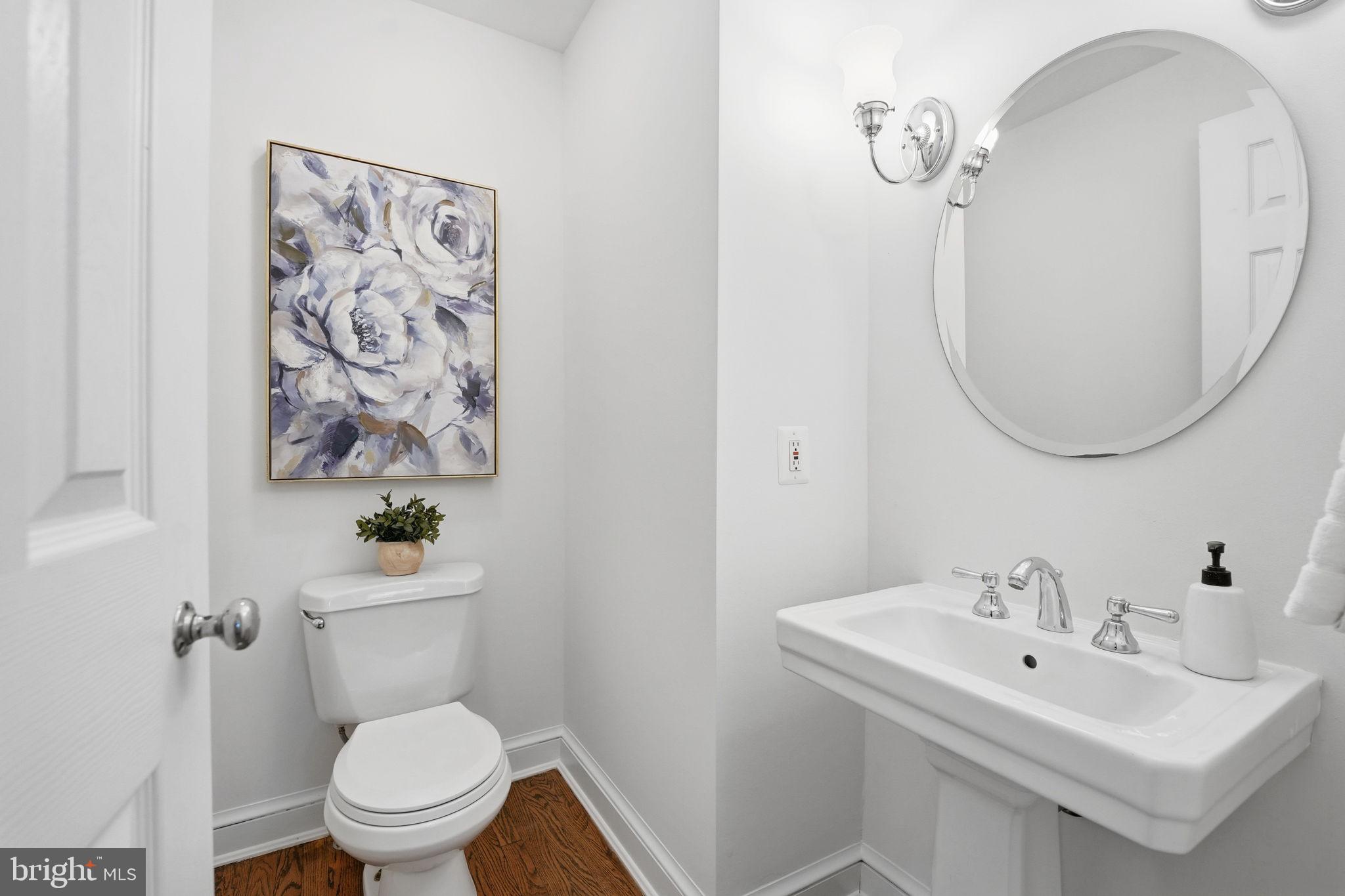 COUNTRY CLUB HILLS - Residential