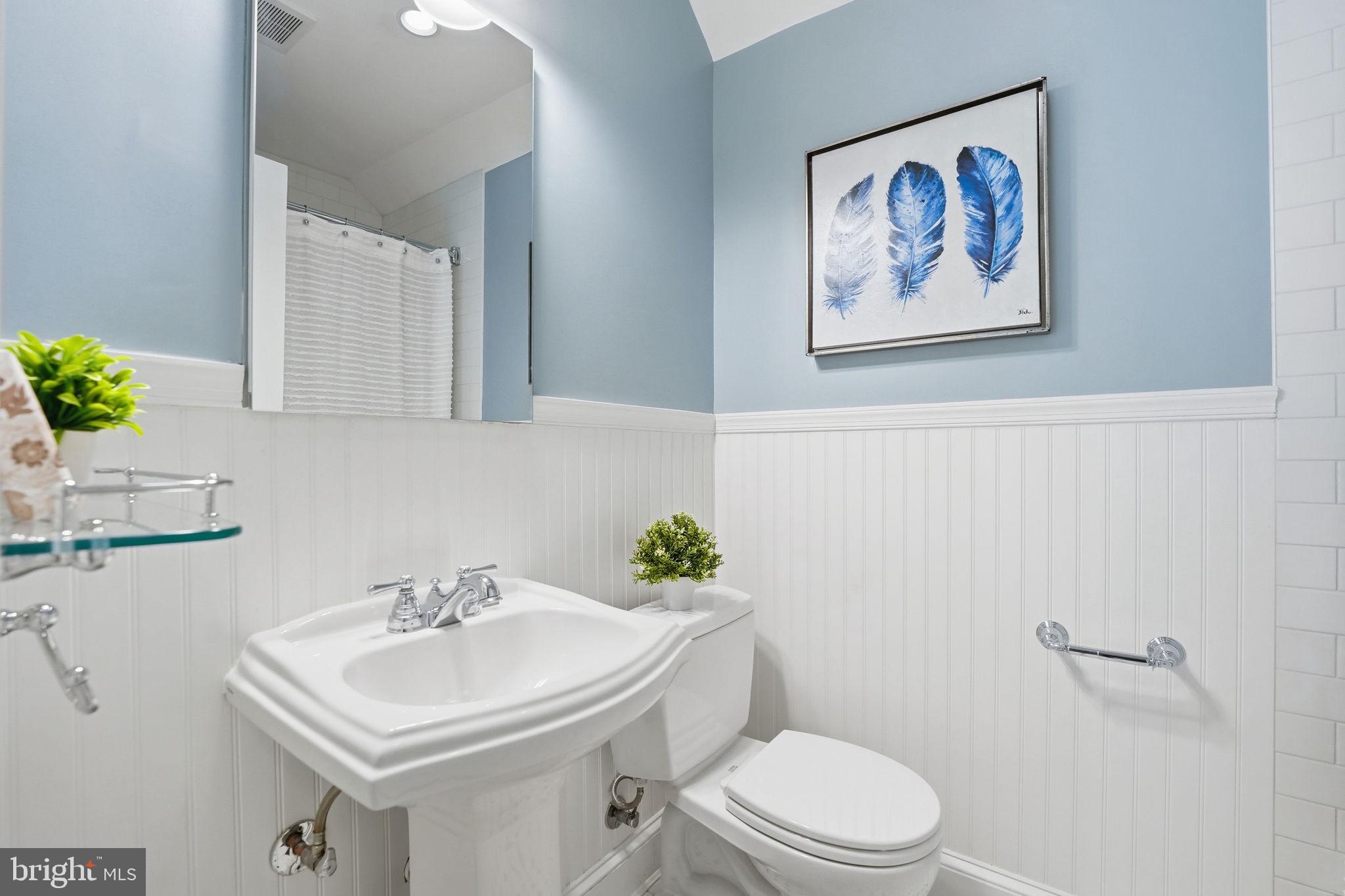 COUNTRY CLUB HILLS - Residential