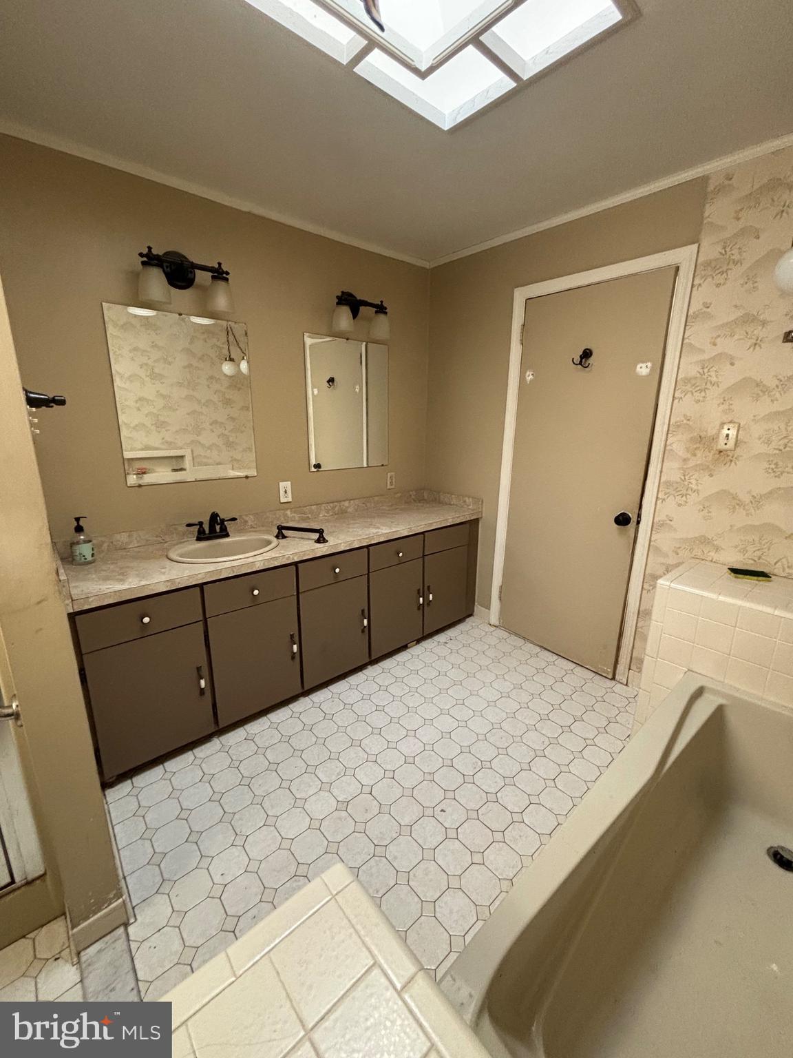 BRADBURY PARK - Residential