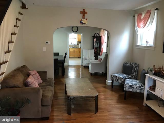 LAWNDALE - Residential