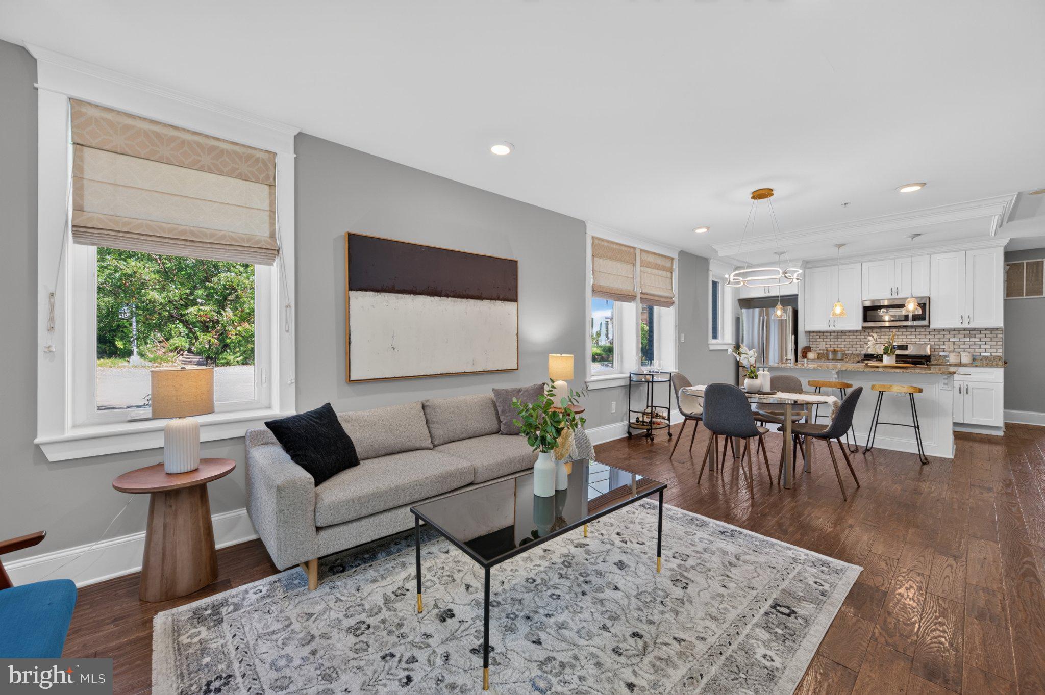 4041 7TH NE 1