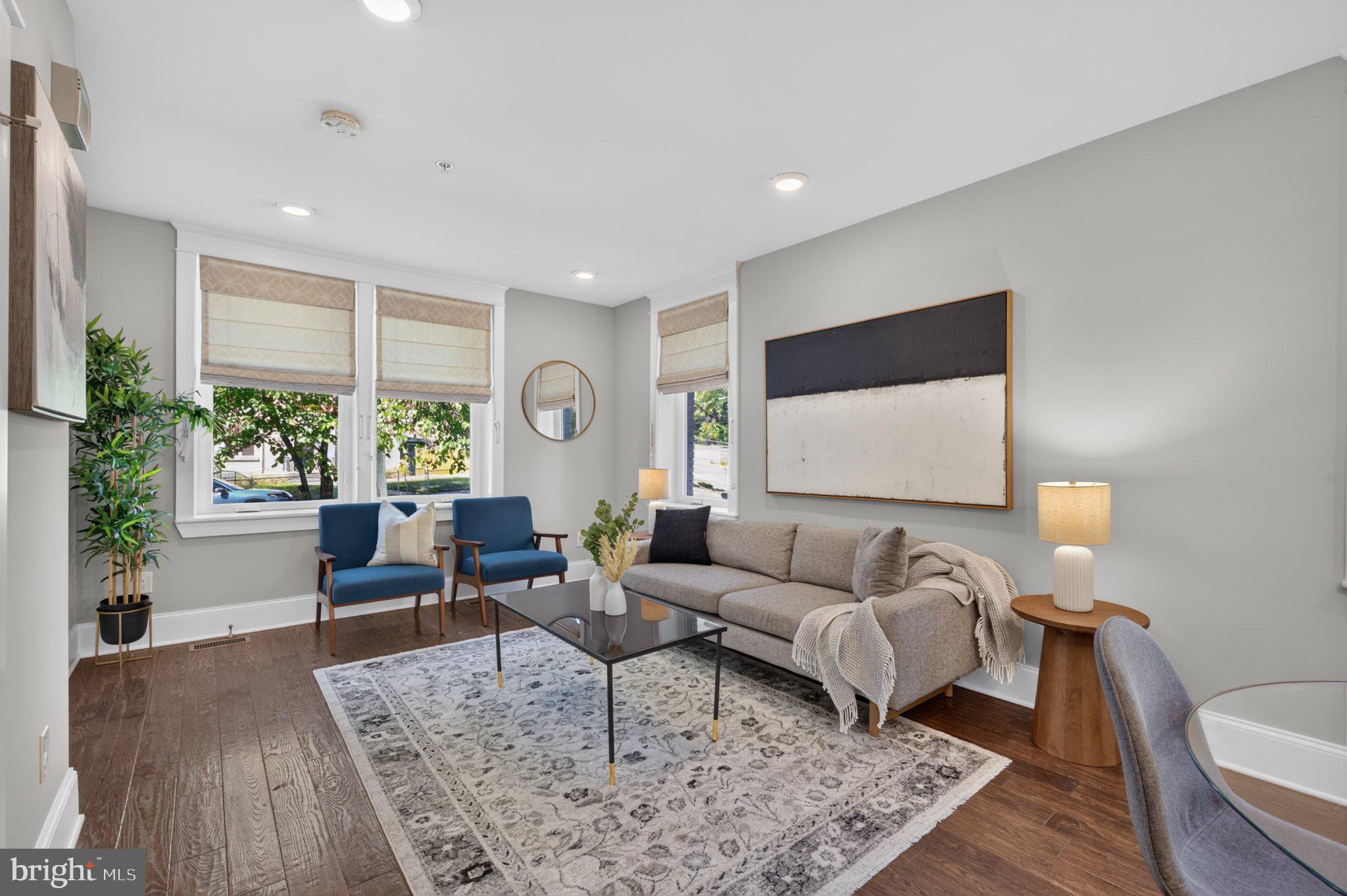 4041 7TH NE 1