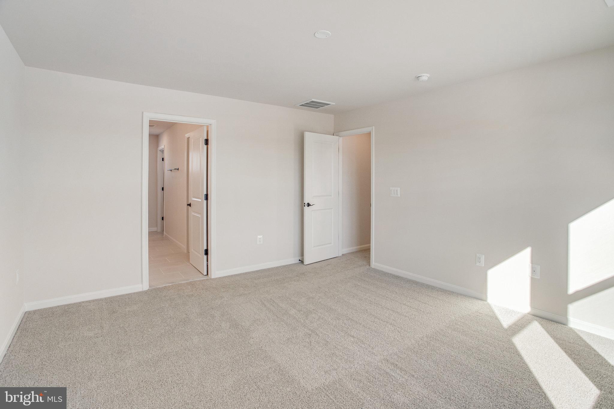 SEASONS AT ROUND MILL MEADOWS - Residential