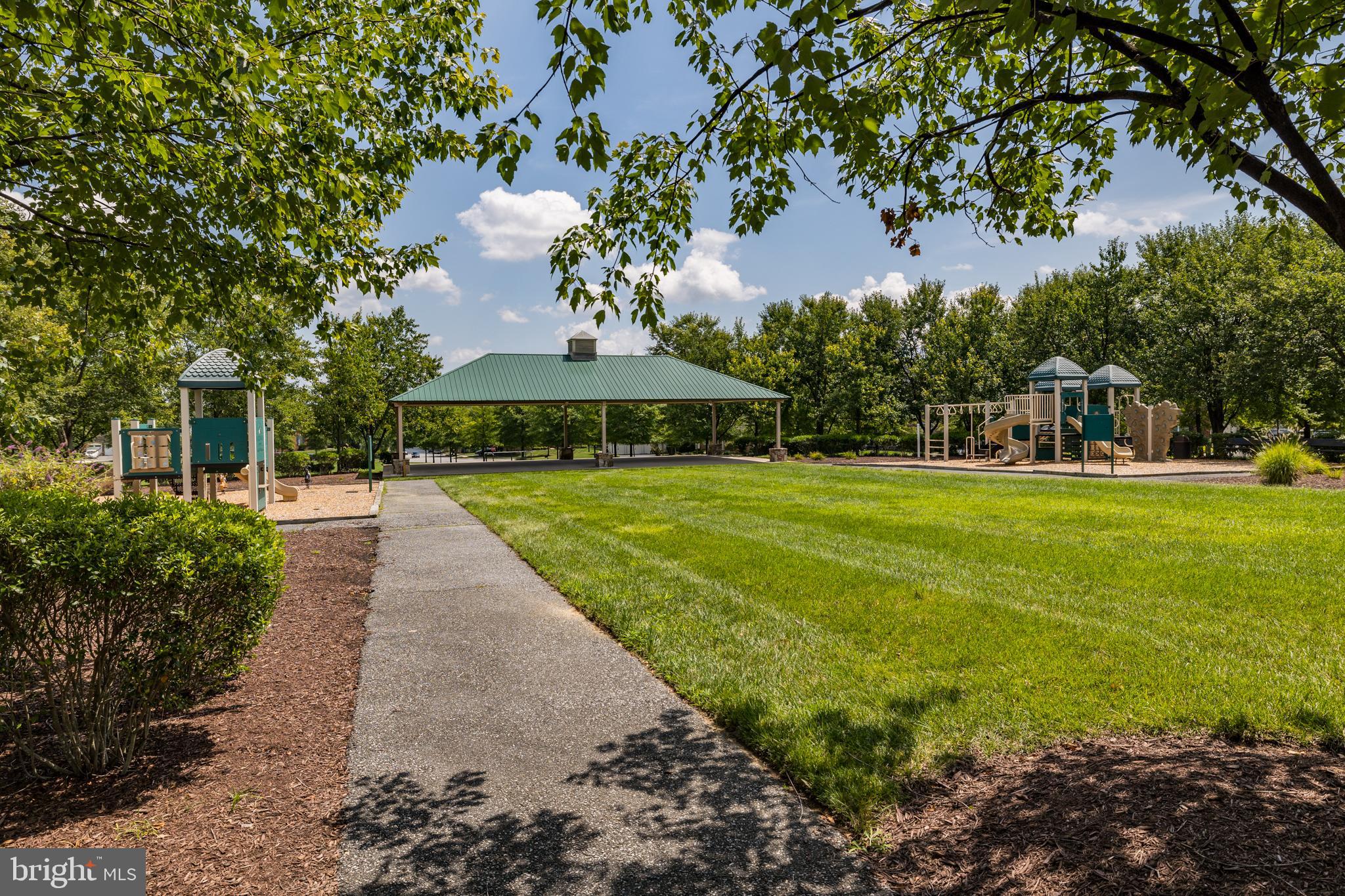 MARLBORO RIDGE - Residential