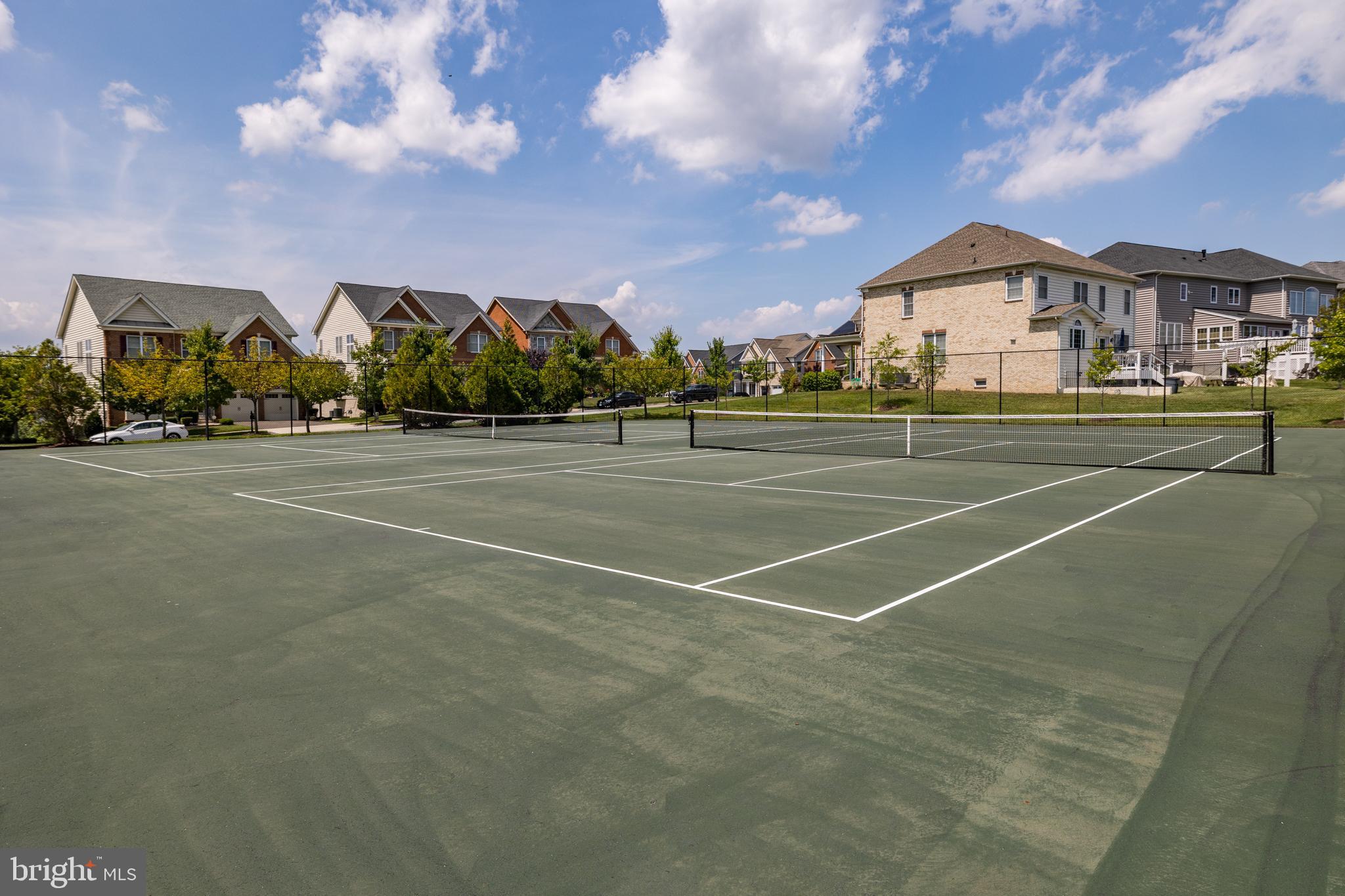 MARLBORO RIDGE - Residential