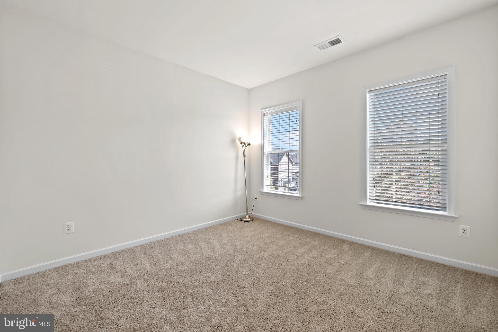 MARLBORO RIDGE - Residential