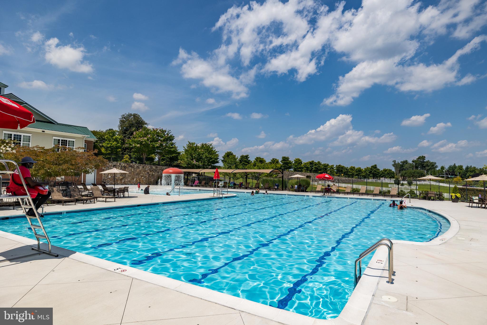 MARLBORO RIDGE - Residential