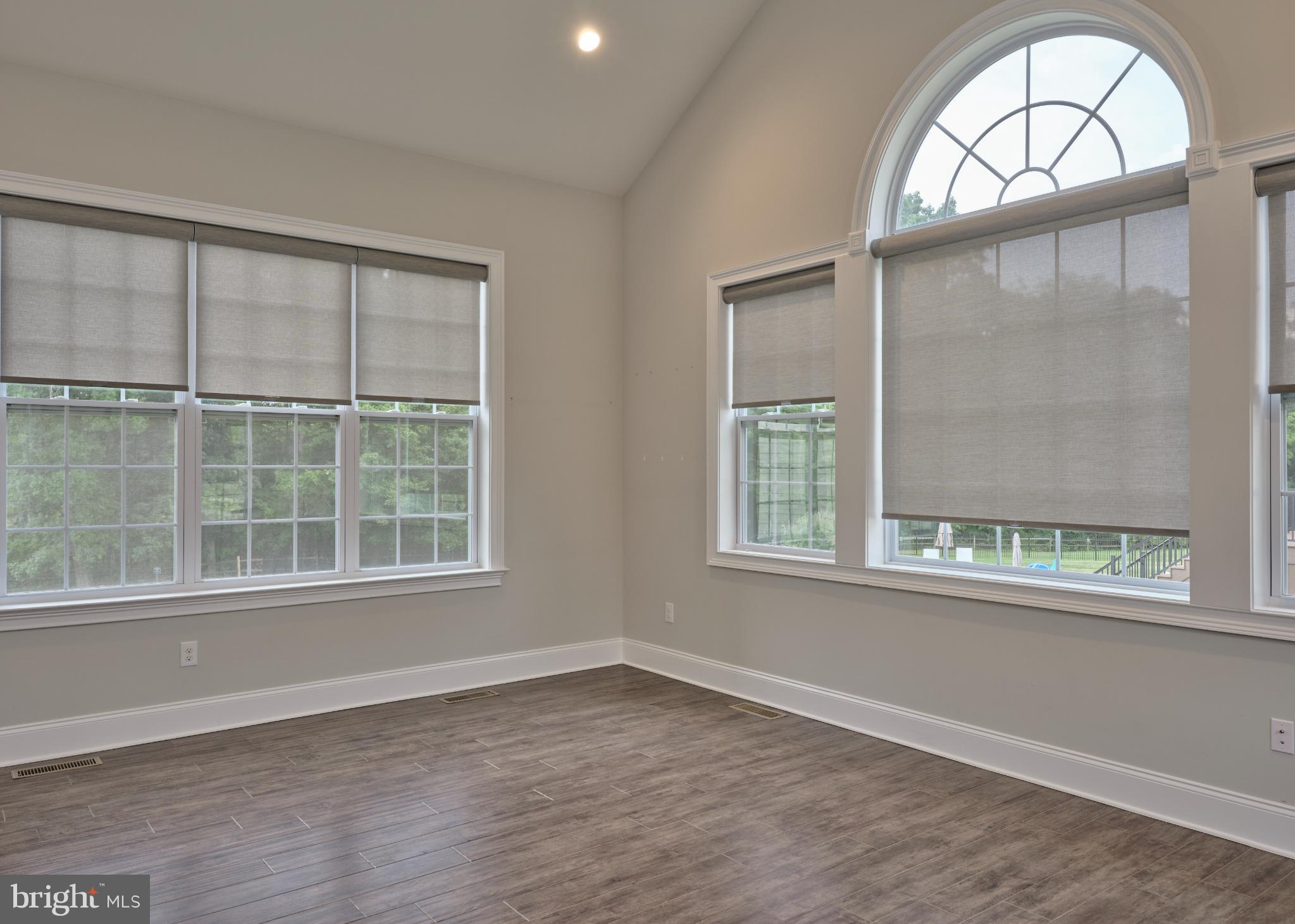 ESTATE AT MILL CREEK - Residential
