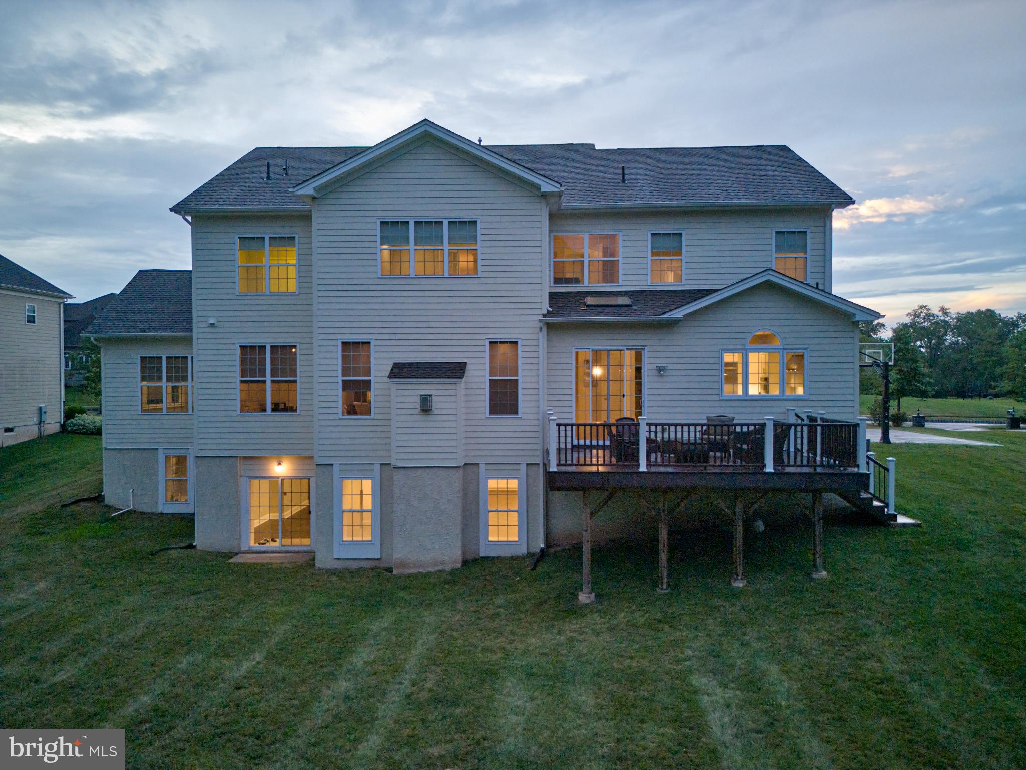 ESTATE AT MILL CREEK - Residential