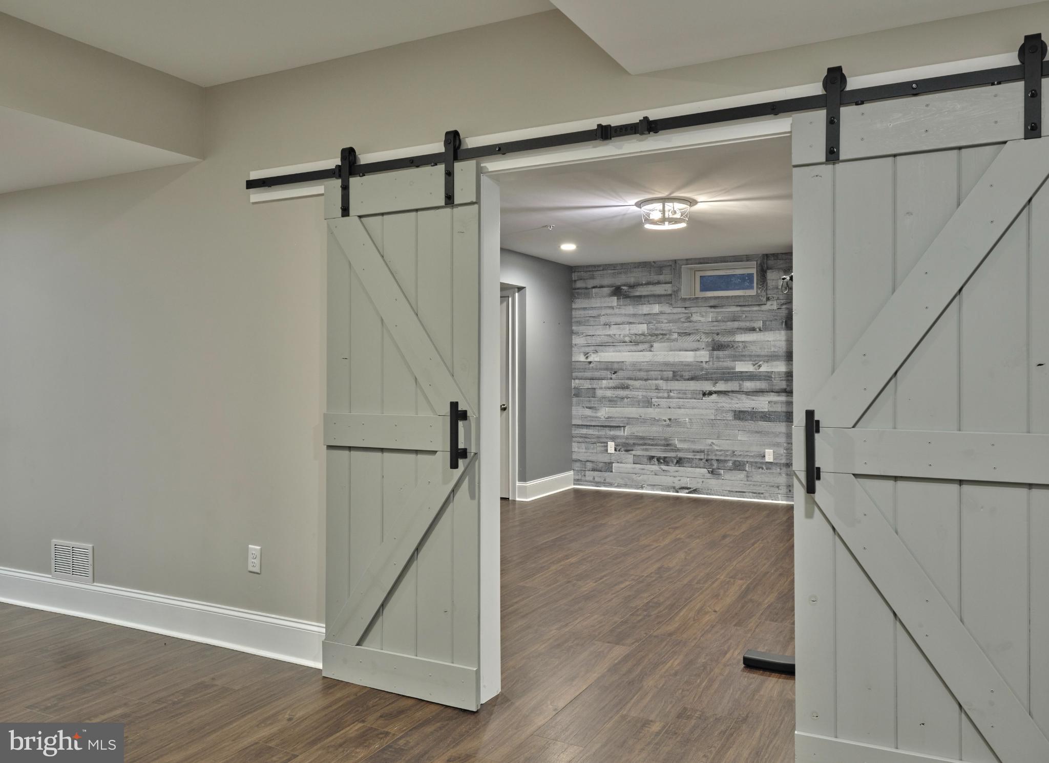 ESTATE AT MILL CREEK - Residential