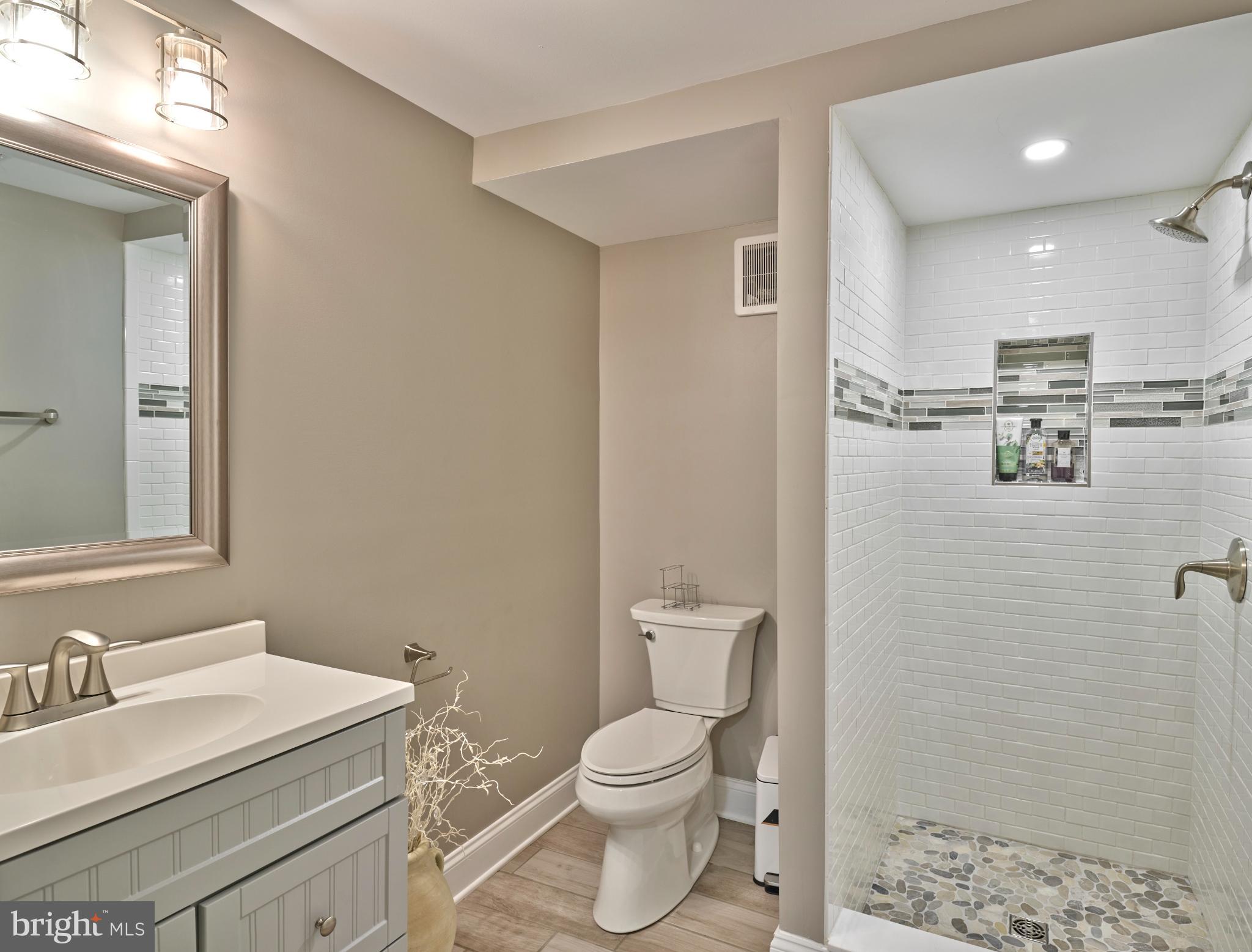ESTATE AT MILL CREEK - Residential