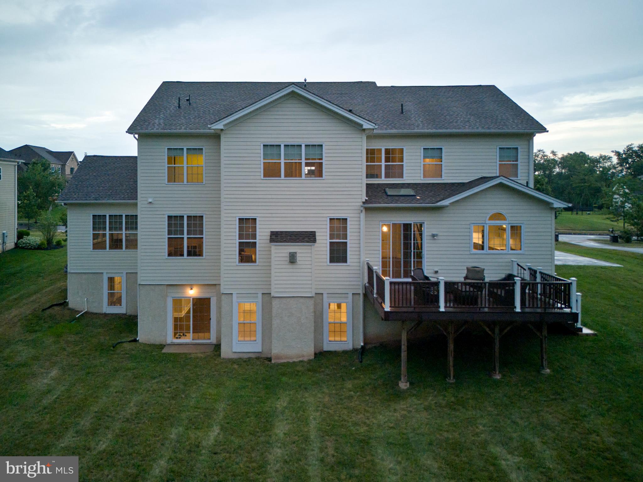 ESTATE AT MILL CREEK - Residential
