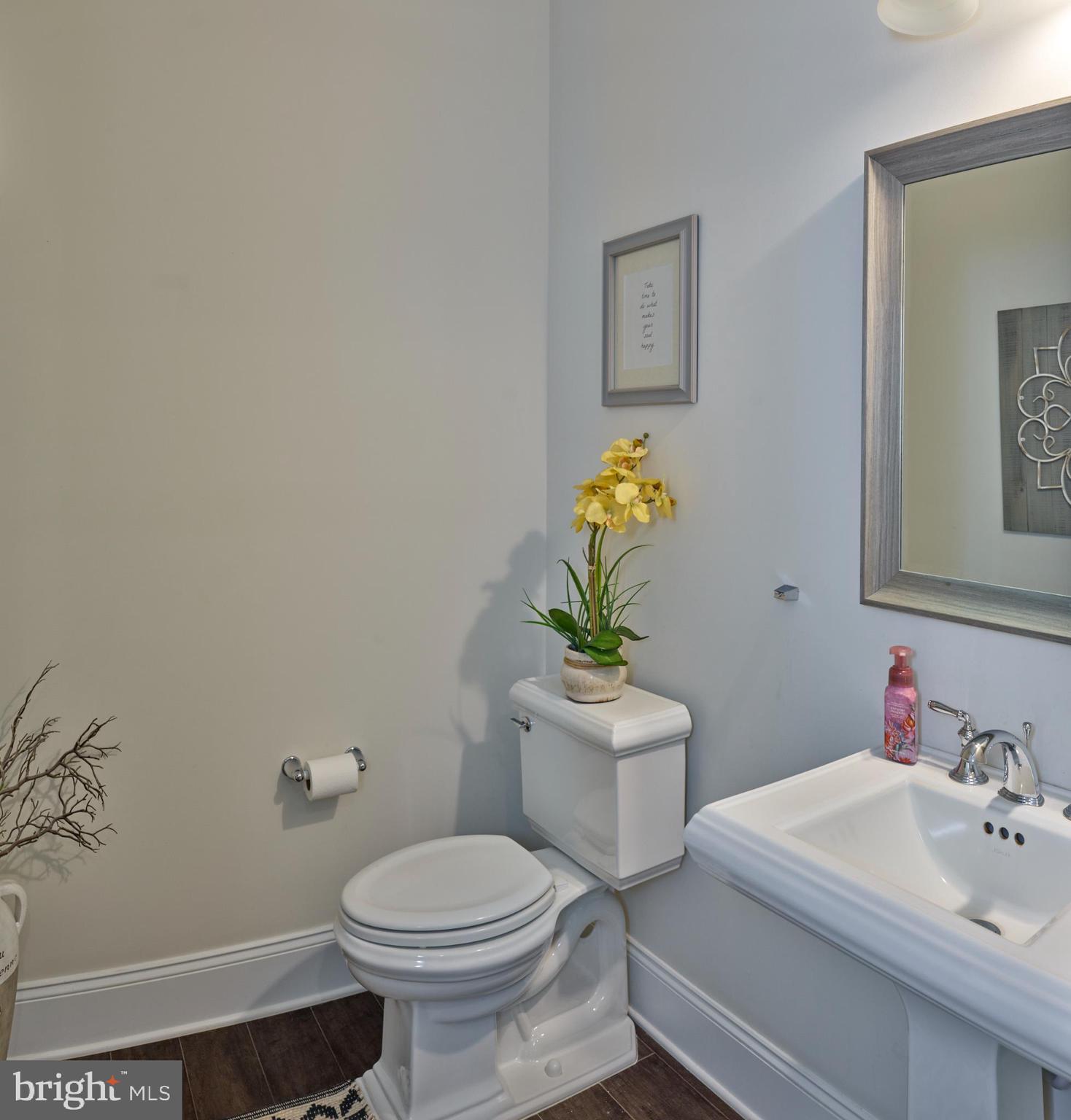 ESTATE AT MILL CREEK - Residential