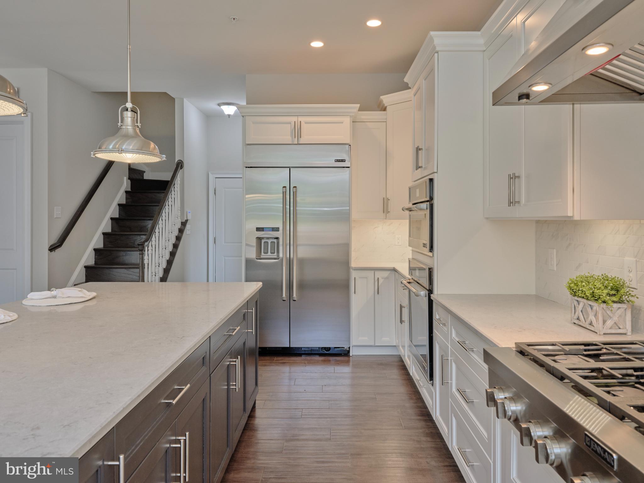 ESTATE AT MILL CREEK - Residential