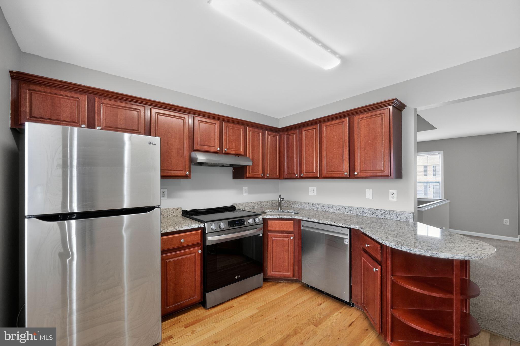 KINGS POINT - Residential