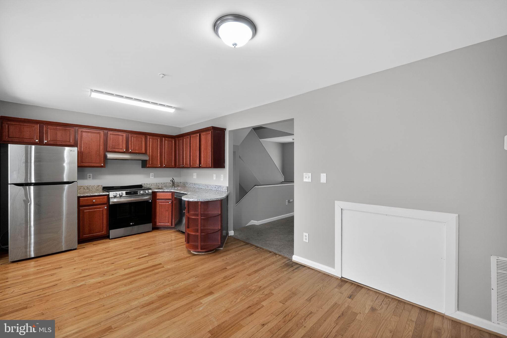 KINGS POINT - Residential