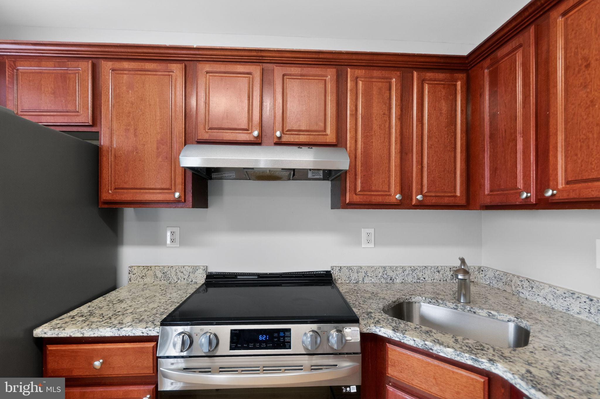 KINGS POINT - Residential