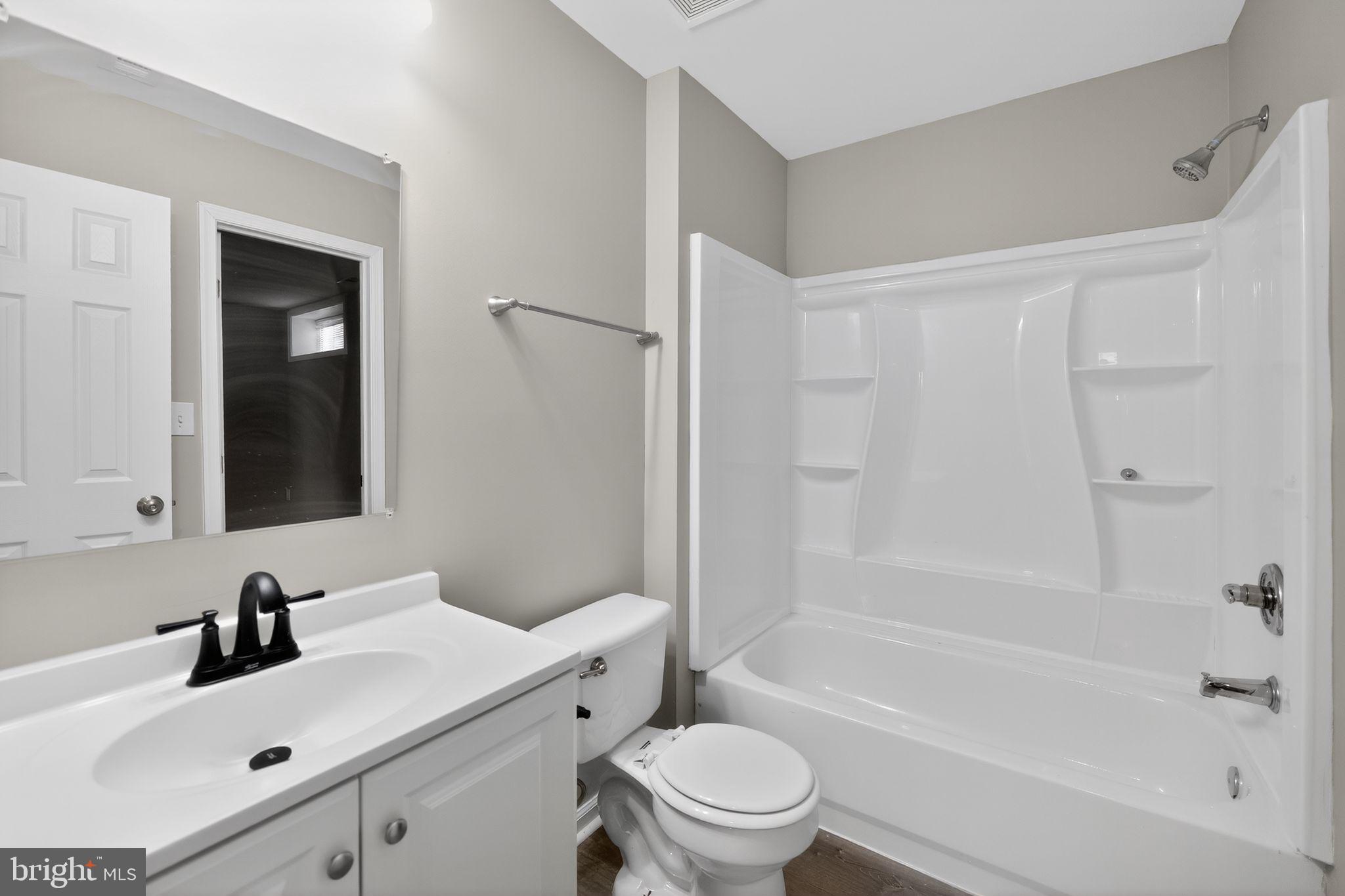 KINGS POINT - Residential