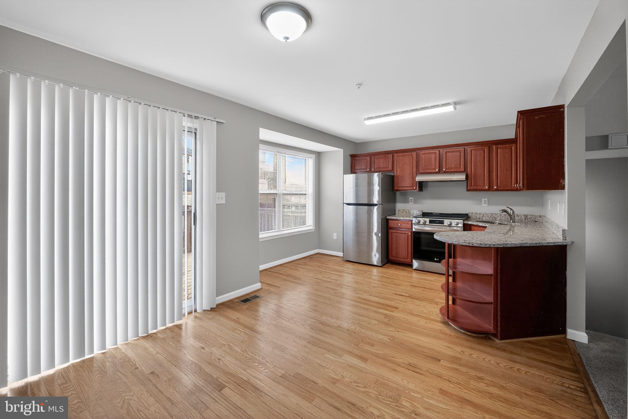 KINGS POINT - Residential