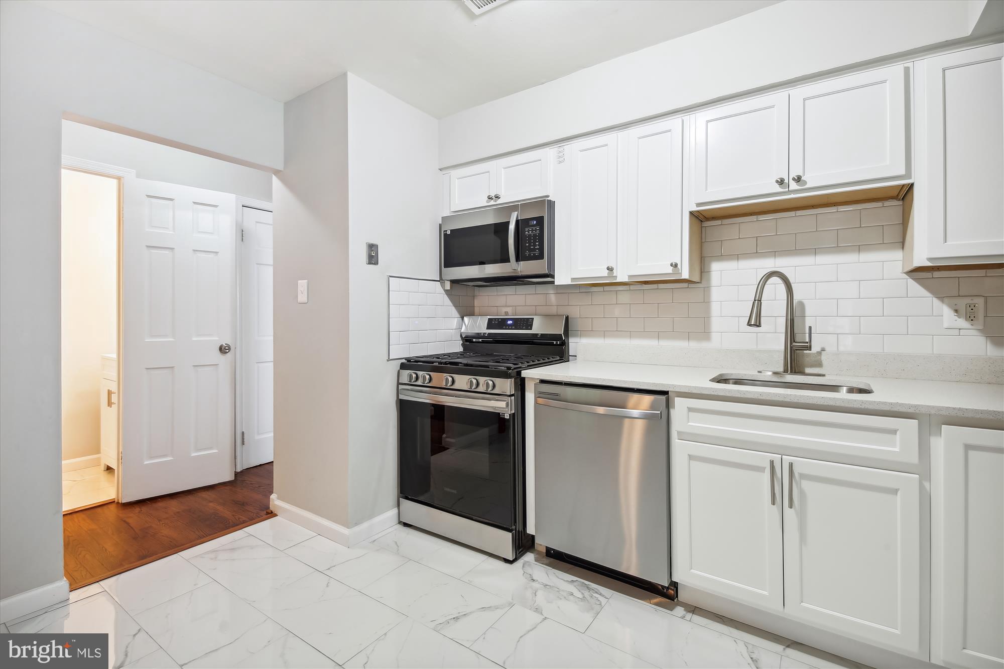 DEEPWOOD - Residential