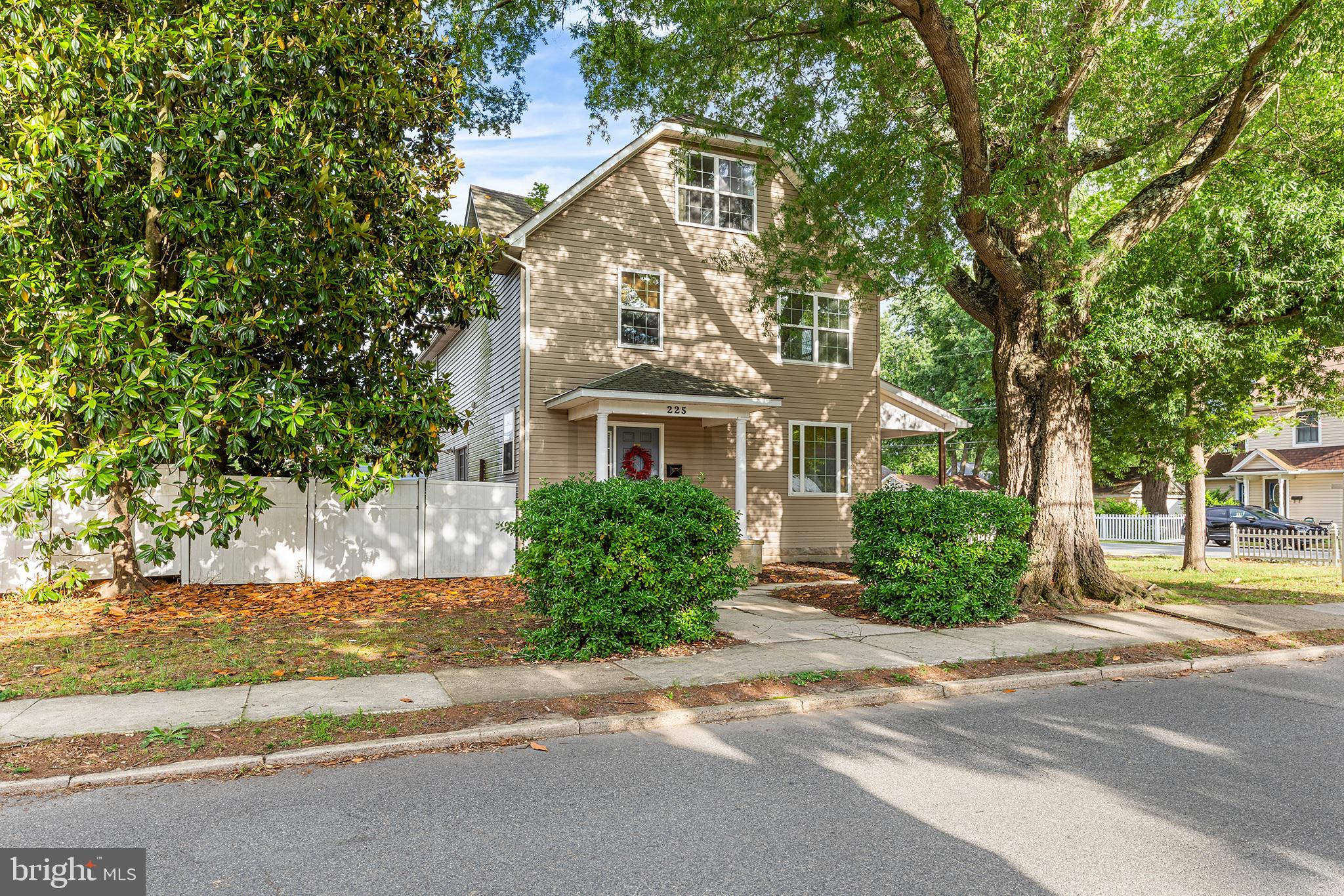 DENTON NARROWS - Residential
