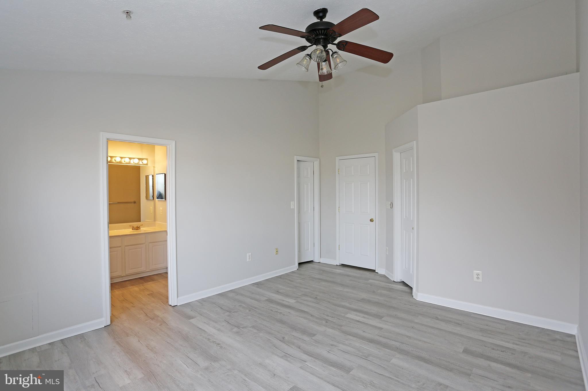 EATON SQUARE - Residential