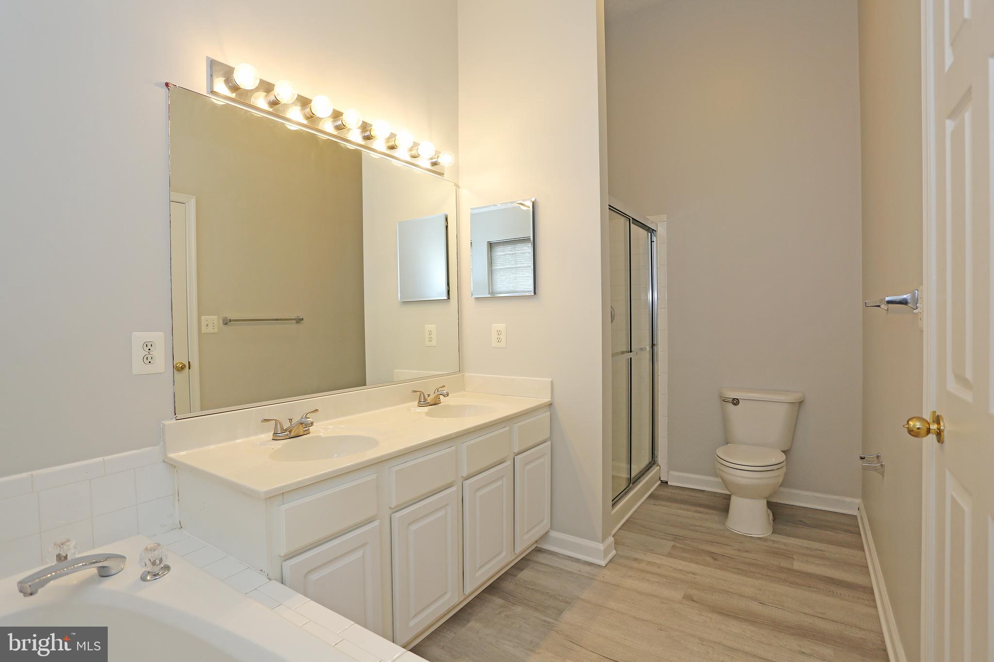 EATON SQUARE - Residential