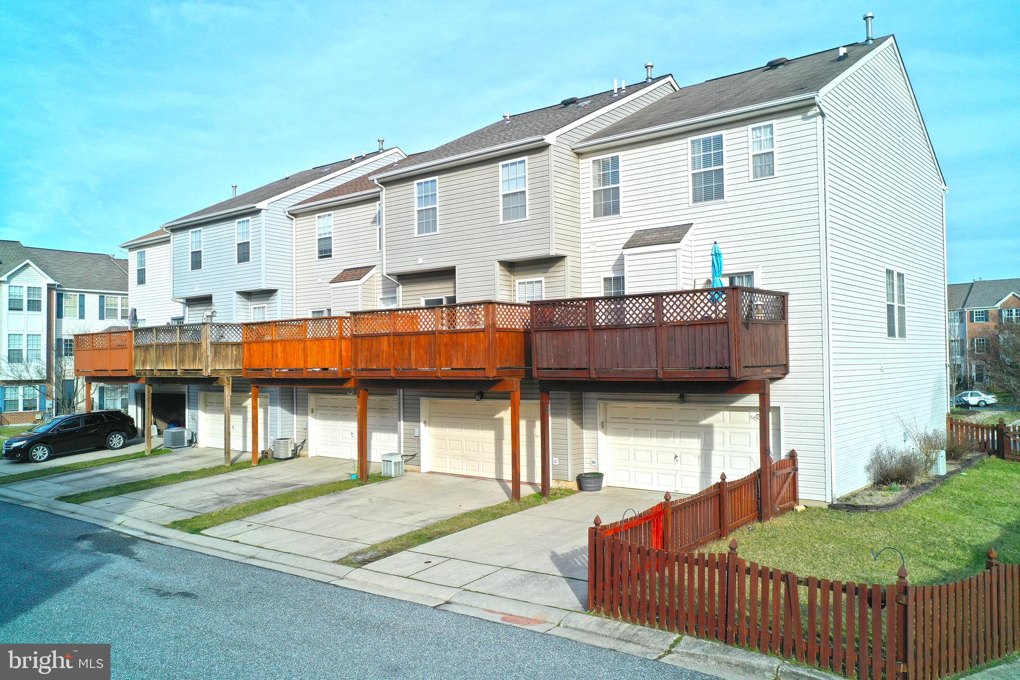 EATON SQUARE - Residential