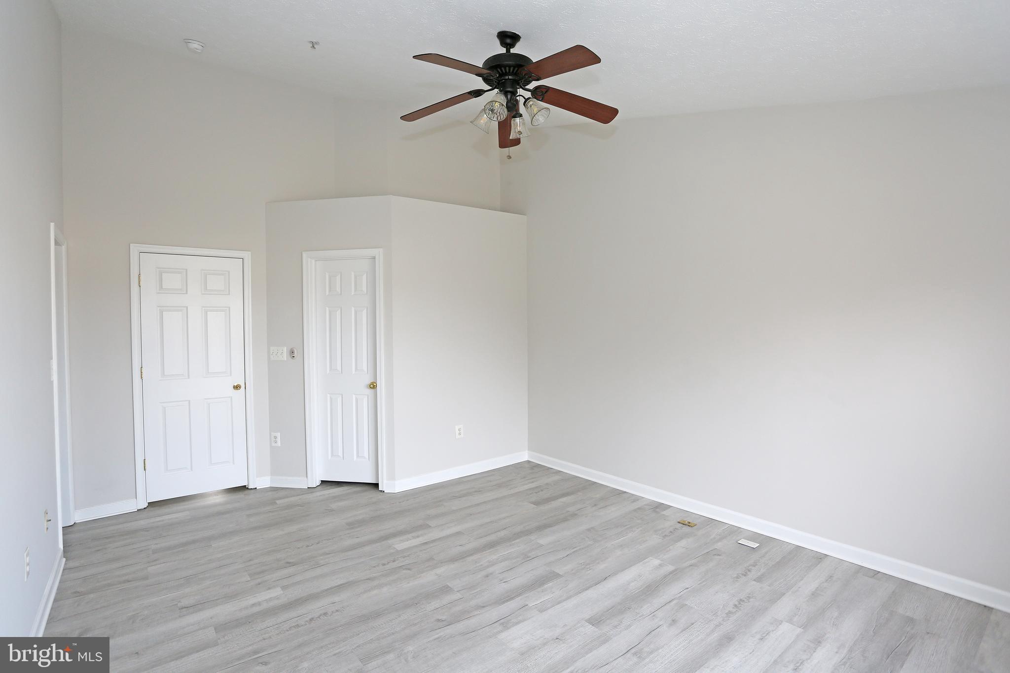 EATON SQUARE - Residential