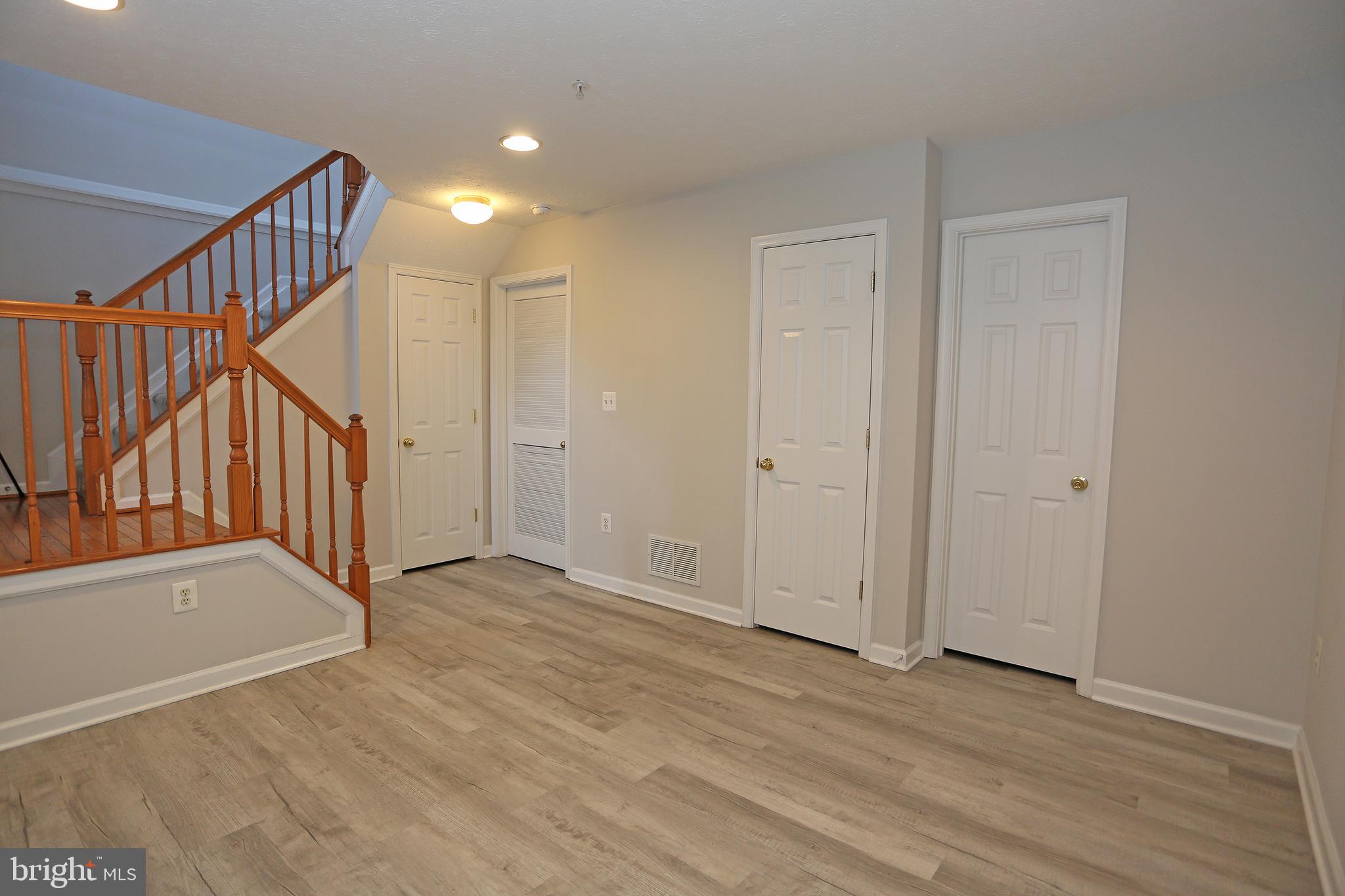 EATON SQUARE - Residential