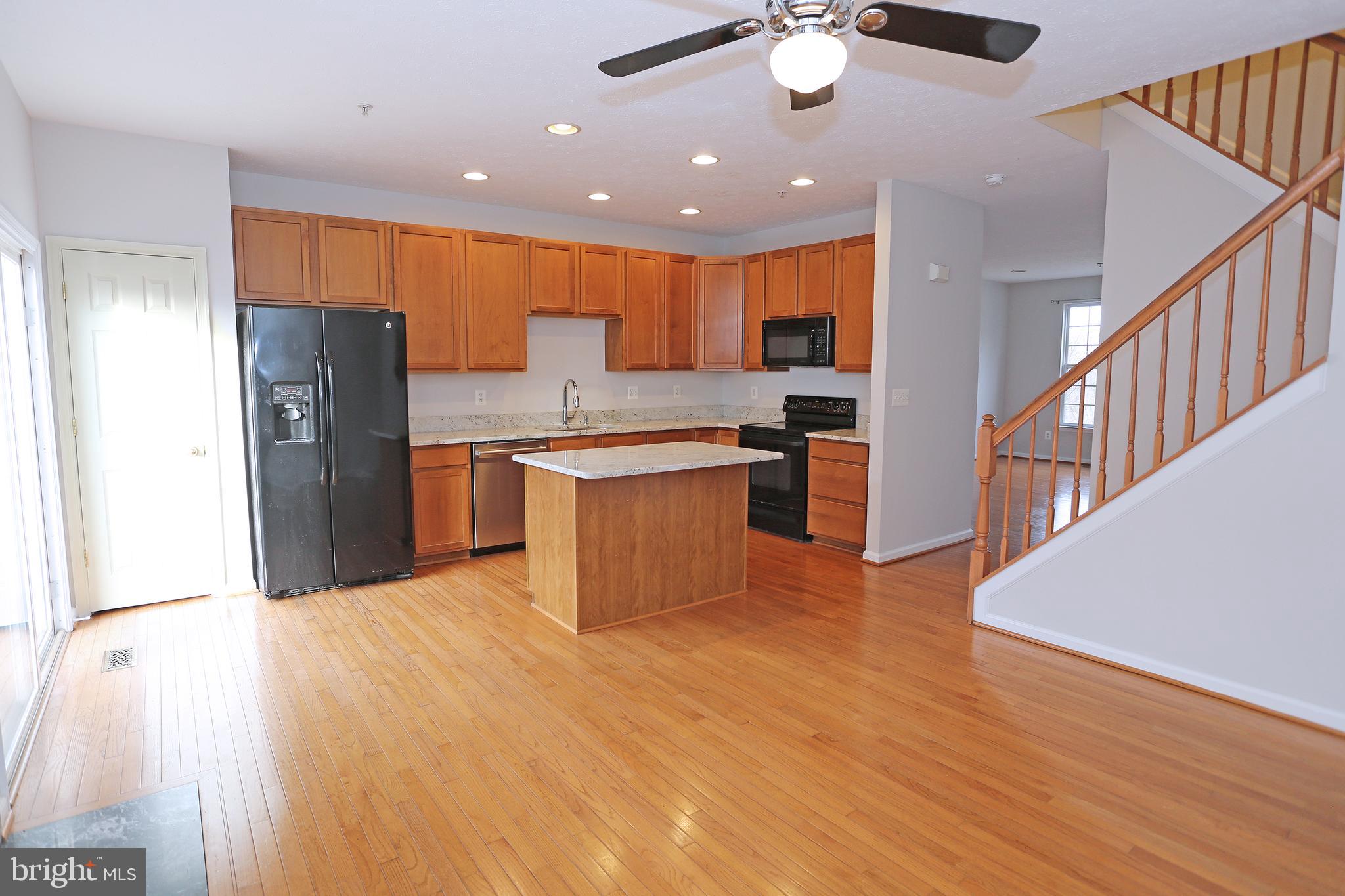 EATON SQUARE - Residential