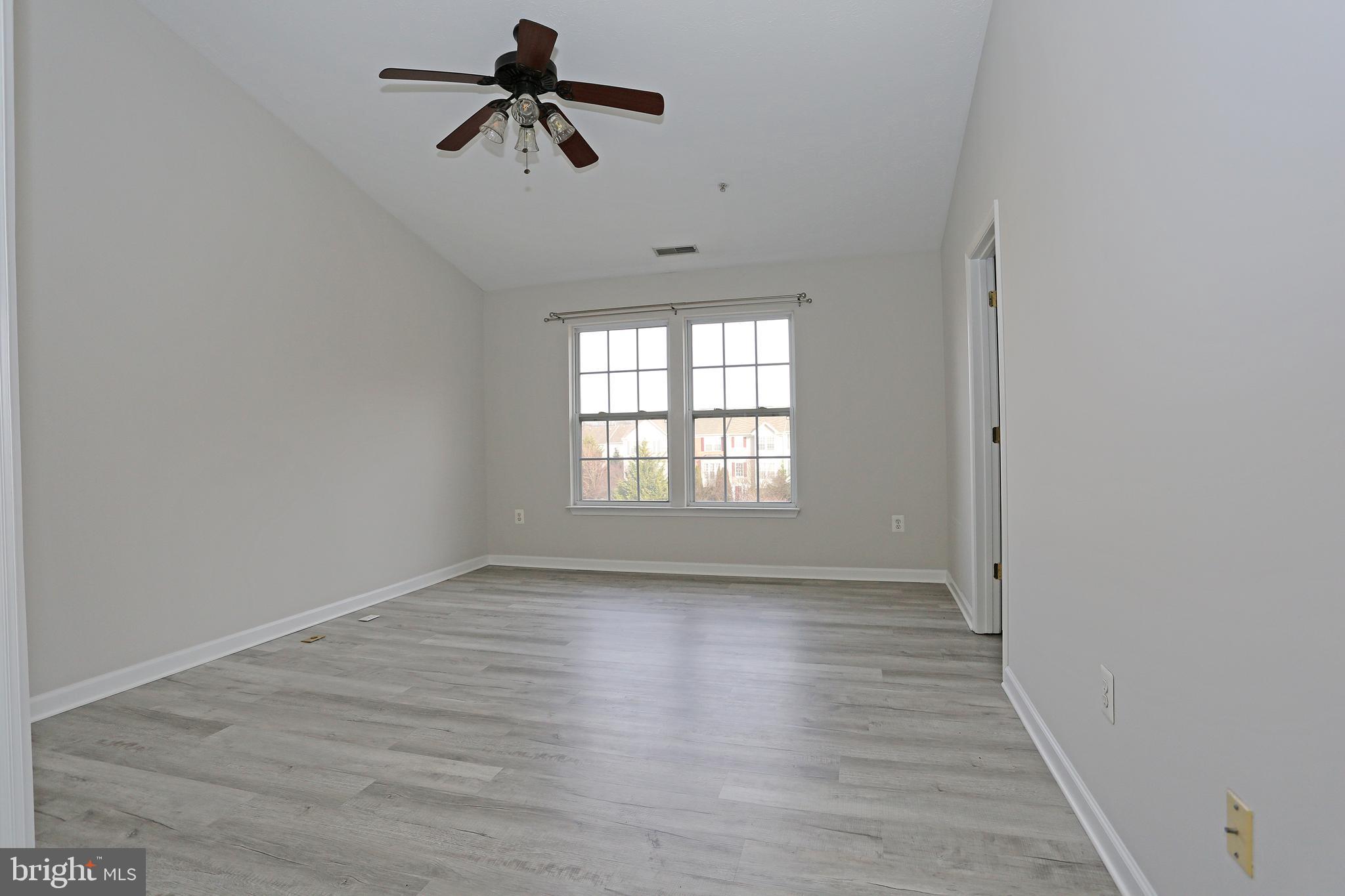 EATON SQUARE - Residential