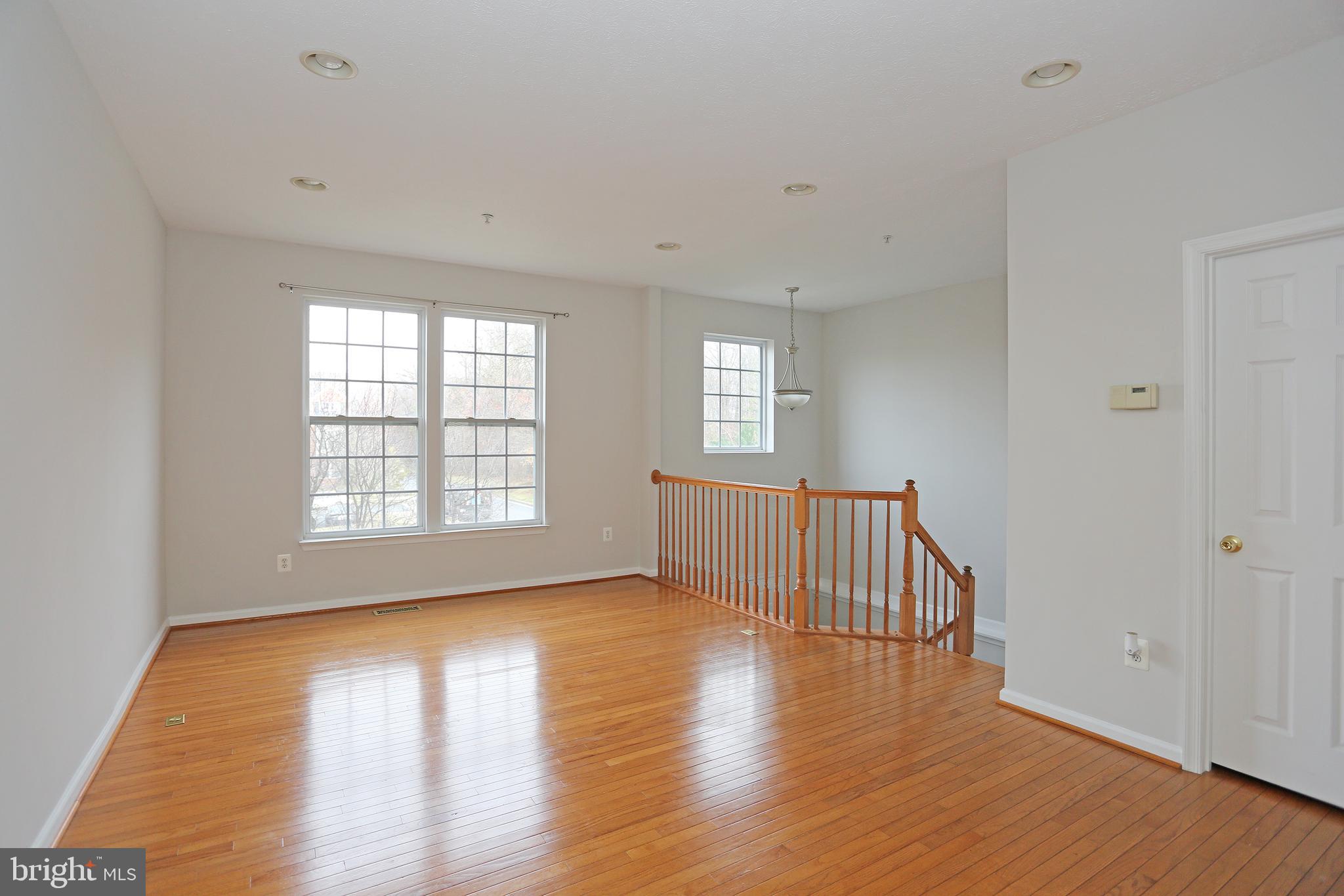 EATON SQUARE - Residential