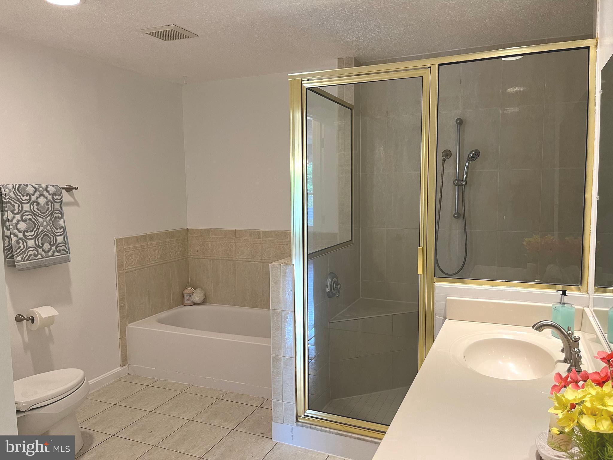 MCKINSEY WOODS - Residential