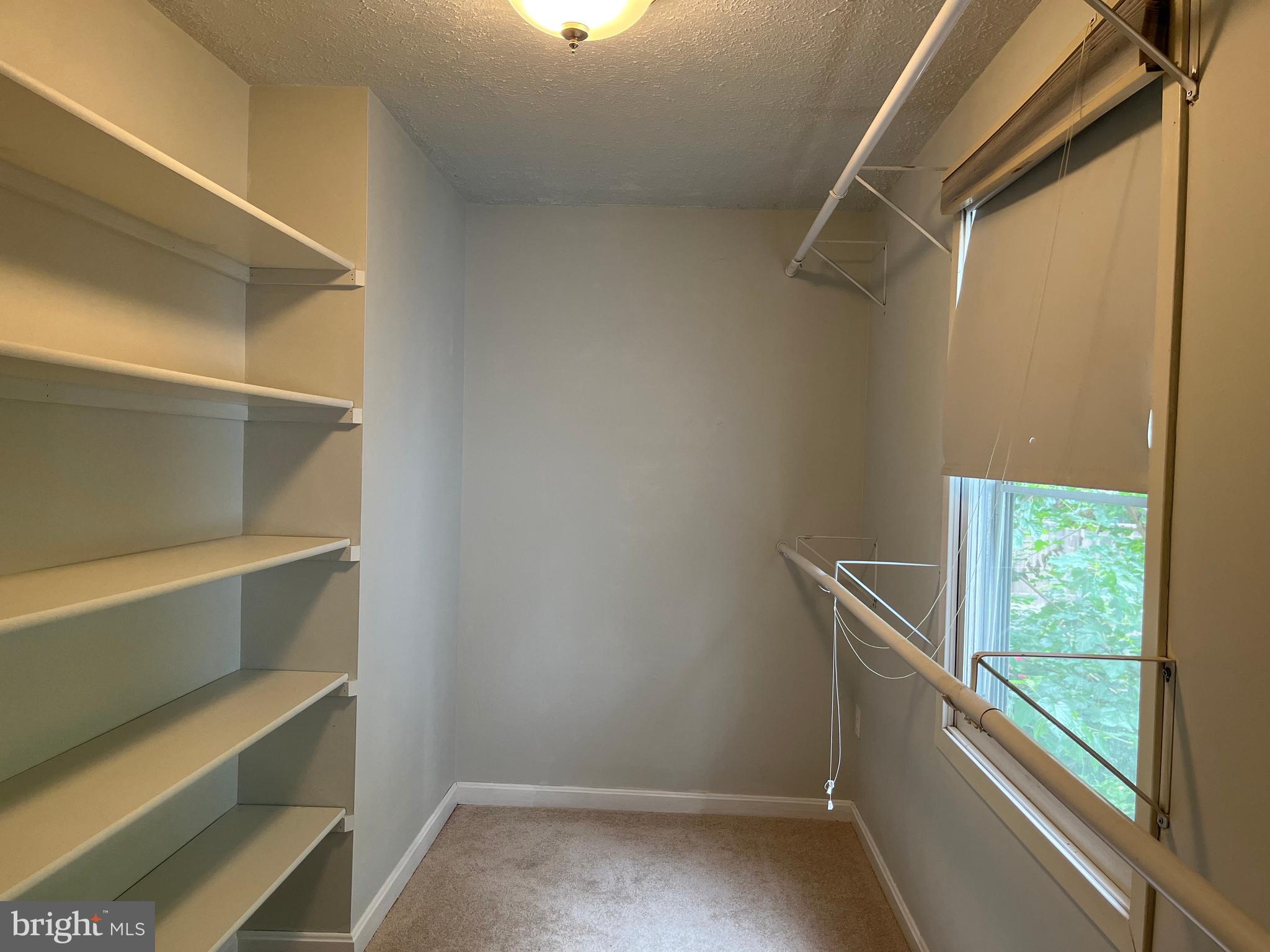 MCKINSEY WOODS - Residential