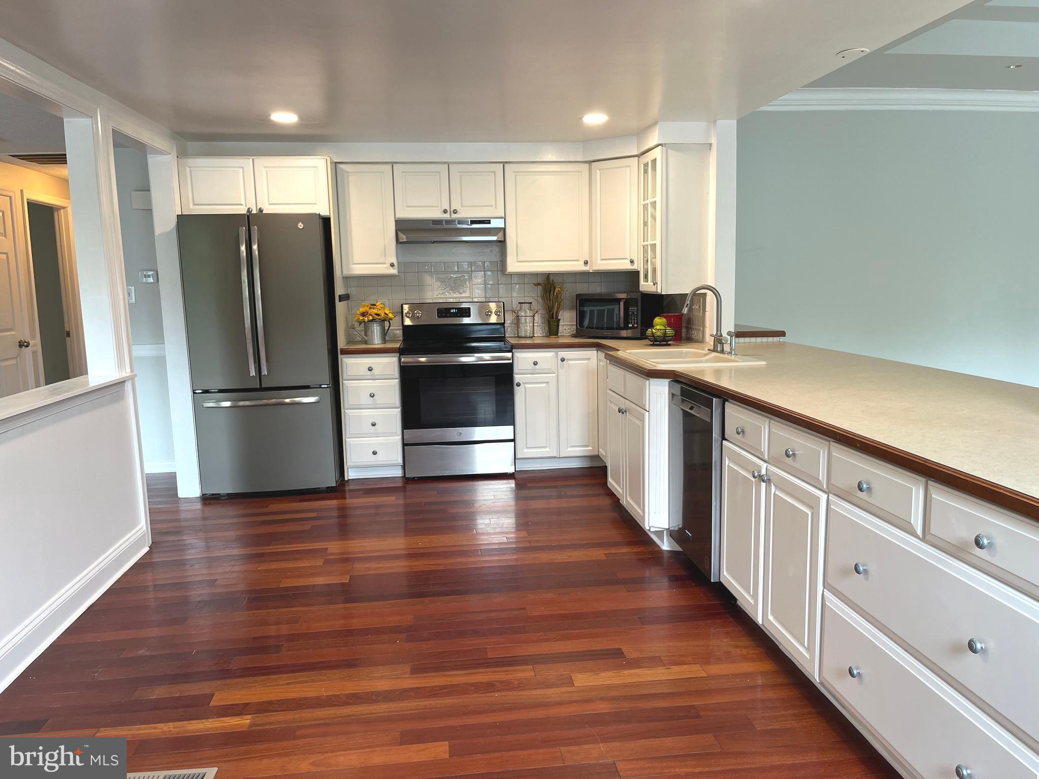 MCKINSEY WOODS - Residential