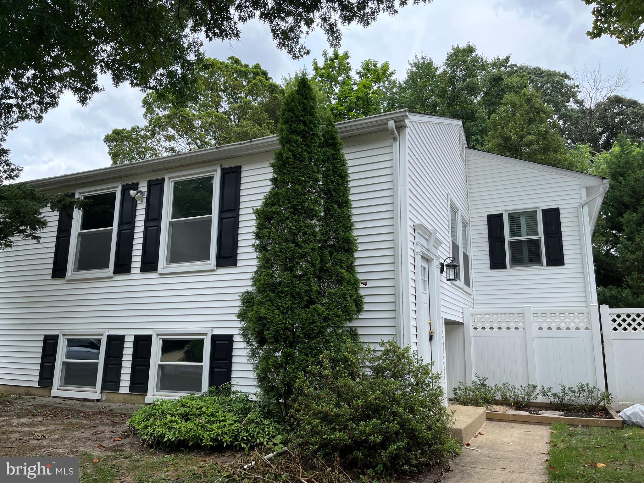 MCKINSEY WOODS - Residential