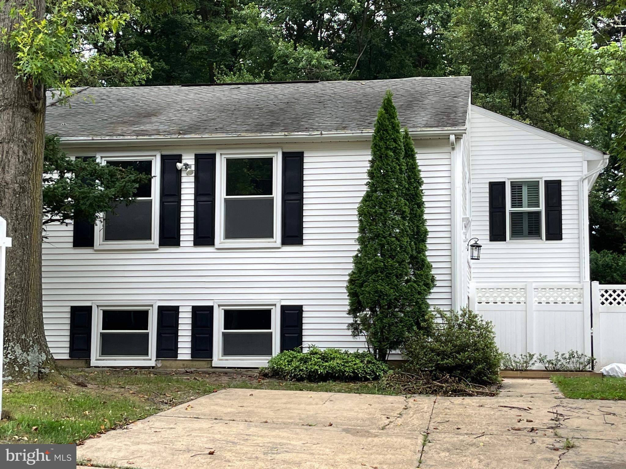 MCKINSEY WOODS - Residential