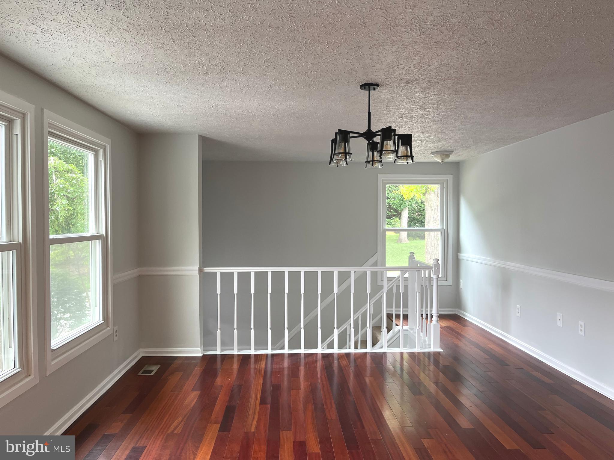 MCKINSEY WOODS - Residential